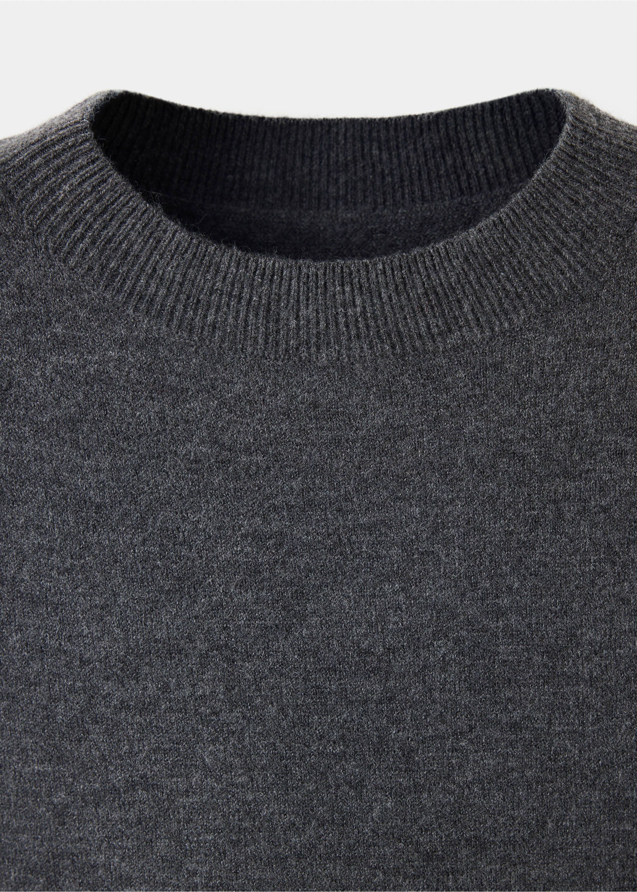 Short-sleeved knit dress - Details of the article 8, Charcoal. Ref: 37095836-00.