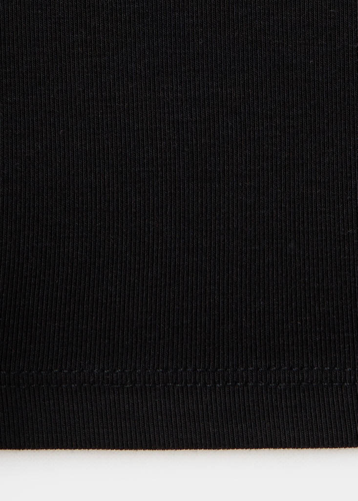 Long-sleeved fitted t-shirt — Black