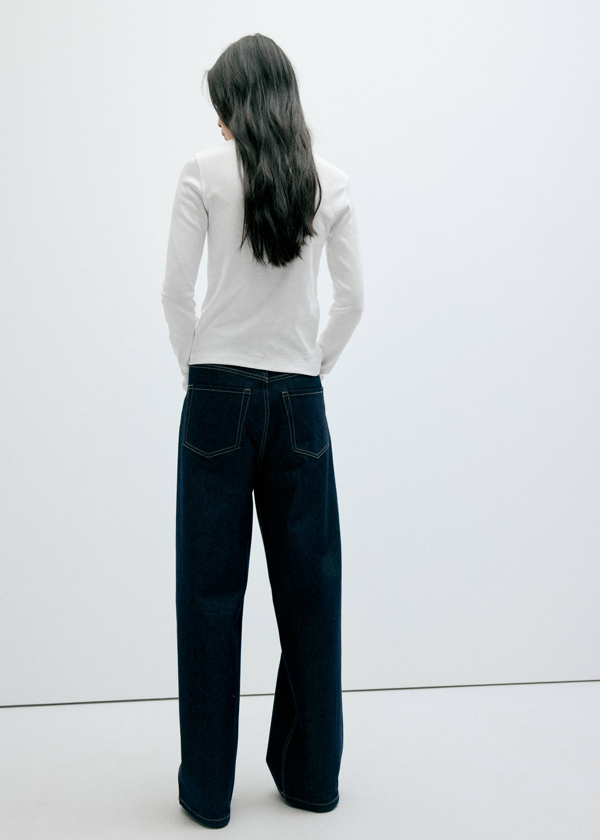 Fitted cotton t-shirt - Reverse of the article