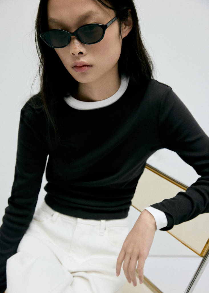 Fitted cotton t-shirt — Black