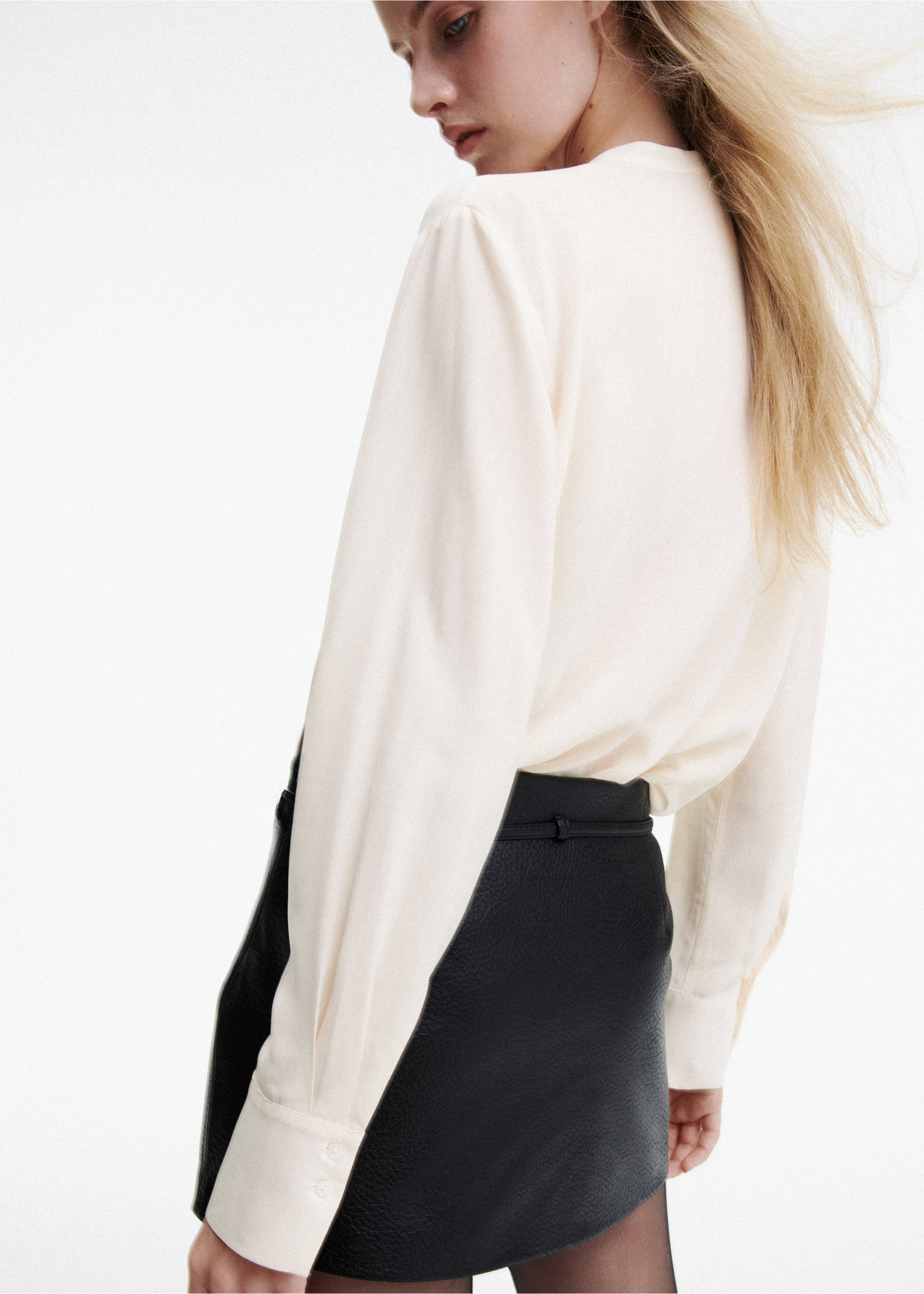 Blouse fluide volants - Verso de l’article, Écru. Ref: 37095844-00.