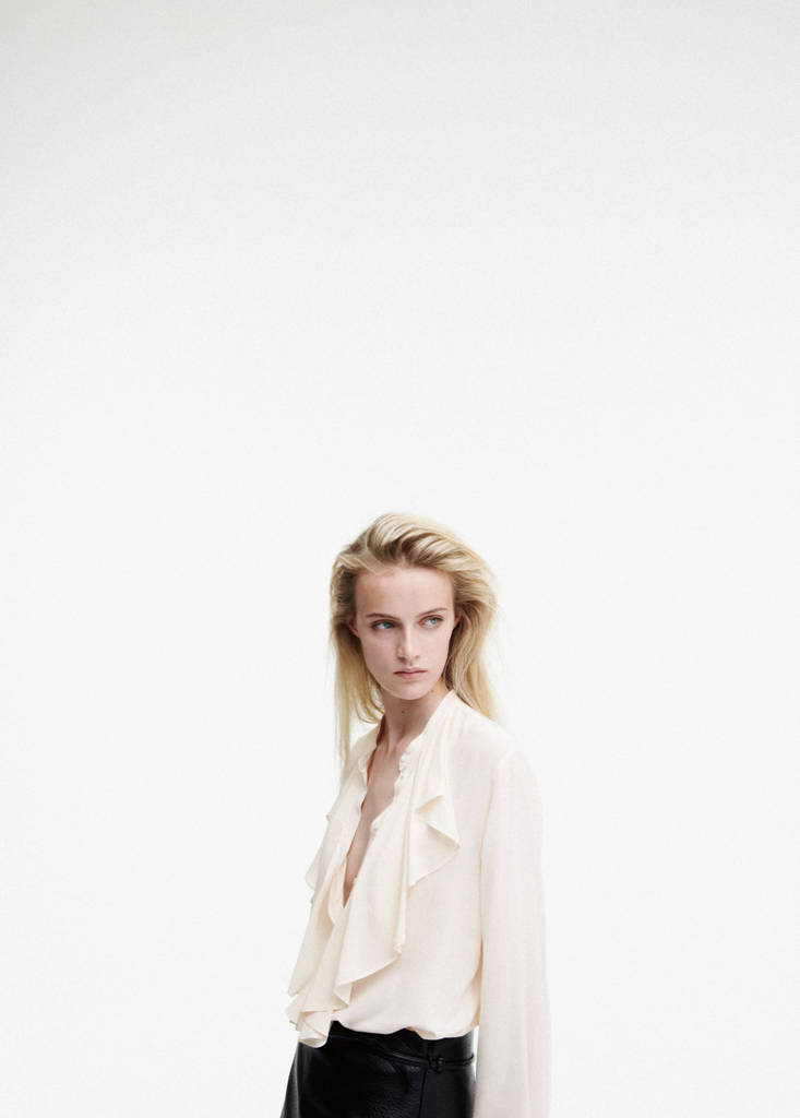 Flowy ruffle blouse — Ecru