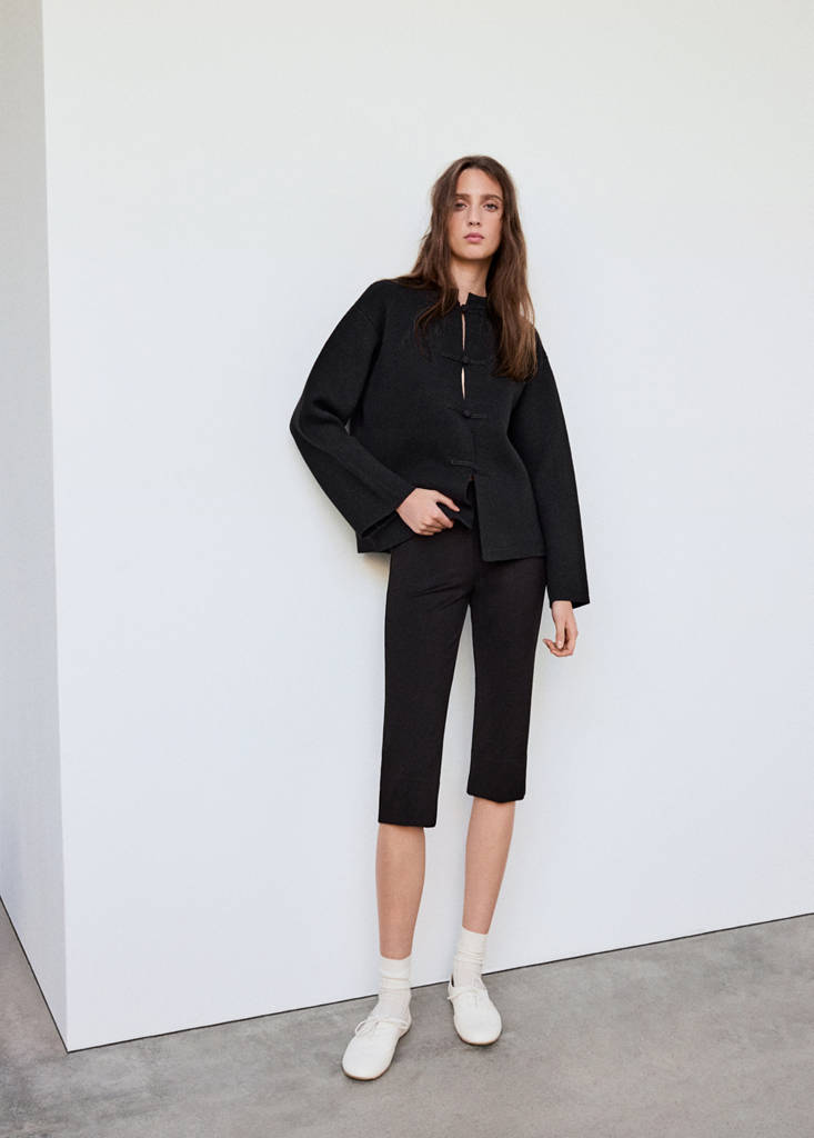 Straight jacket with frogging fastenings — Black