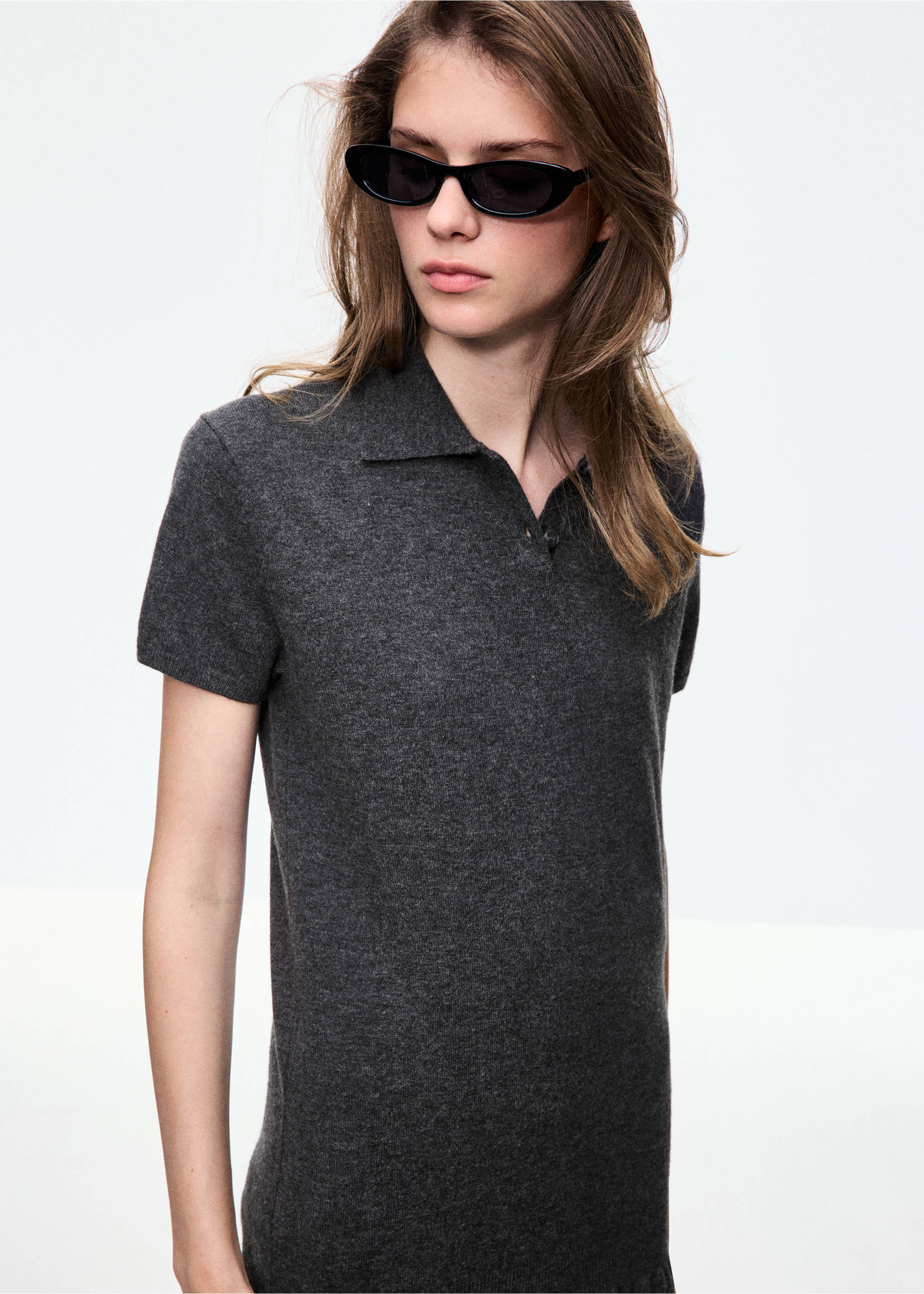 Robe maille col polo - Plan moyen, Gris anthracite. Ref: 37095850-00.