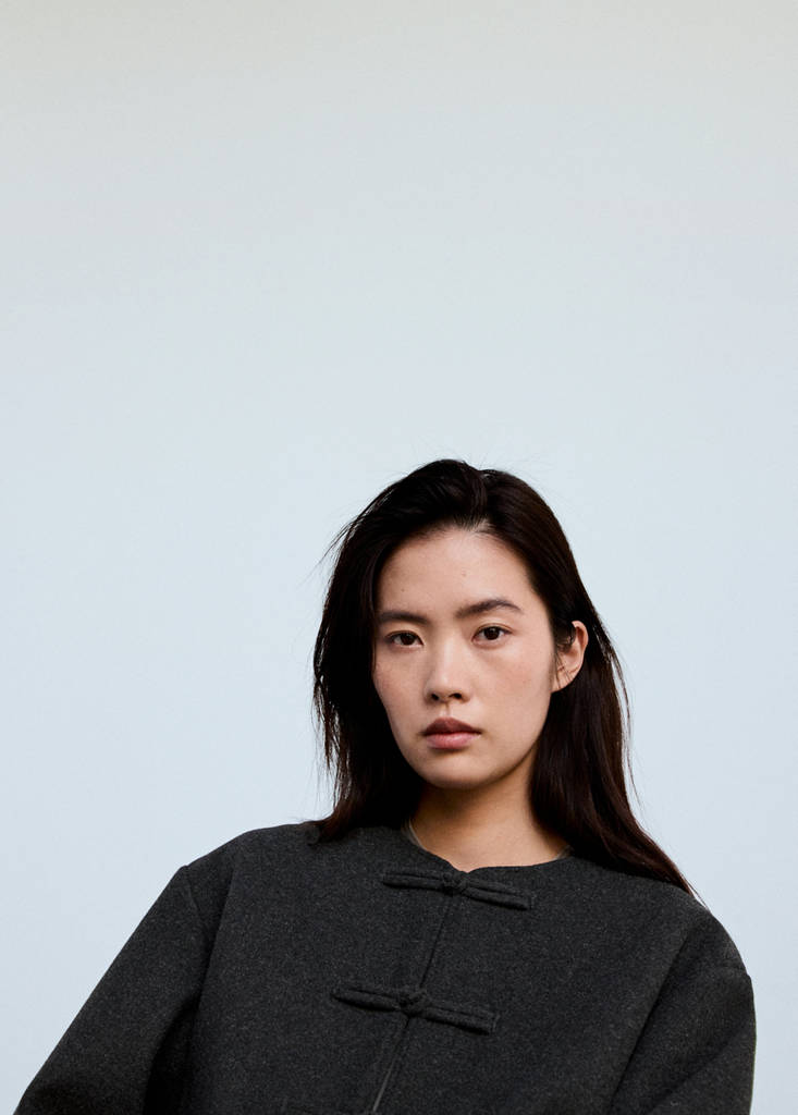 Straight jacket with toggle fastening — Charcoal
