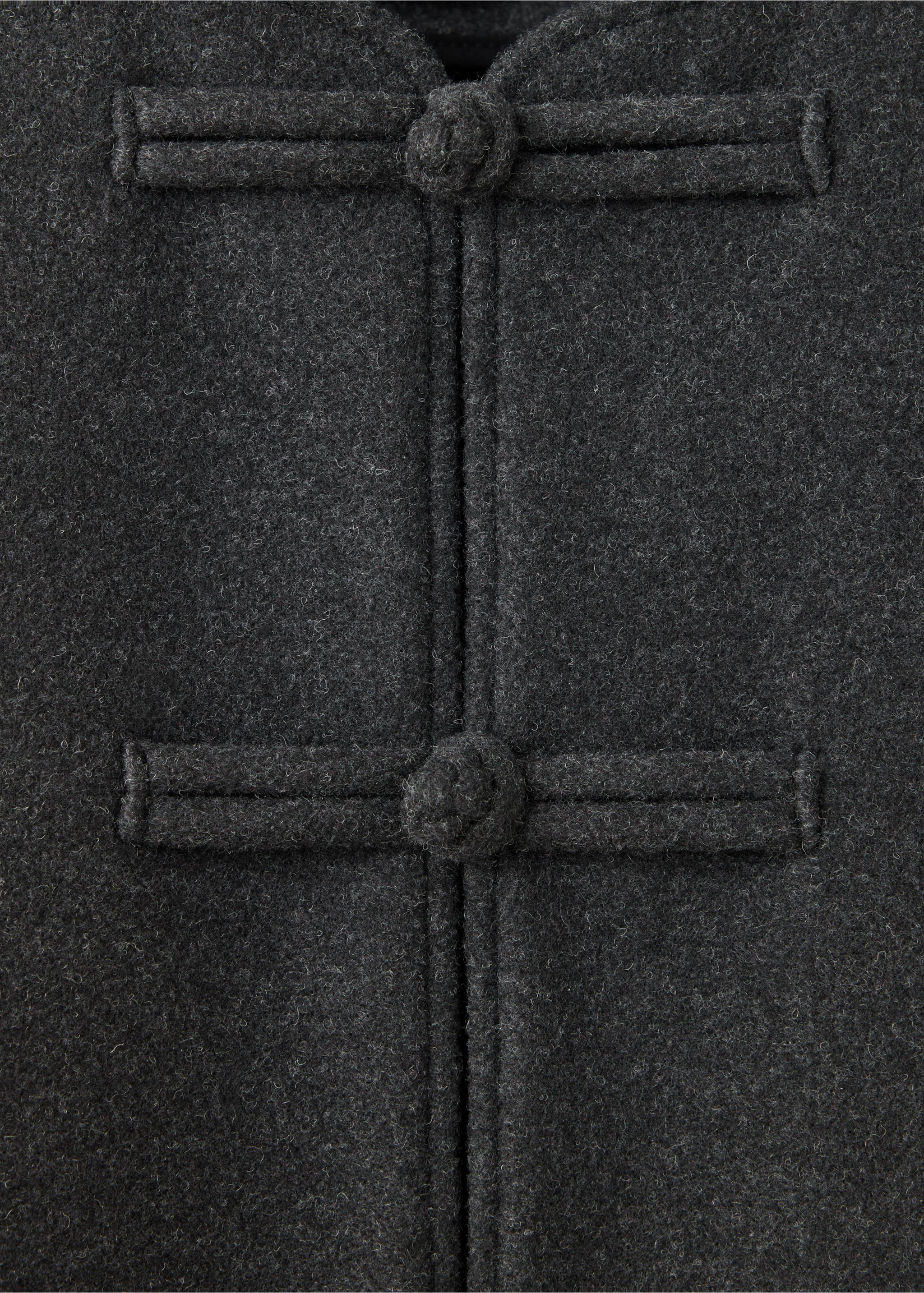 Straight-cut jacket with toggle closures - Details of the article 8, Charcoal. Ref: 37095856-00.
