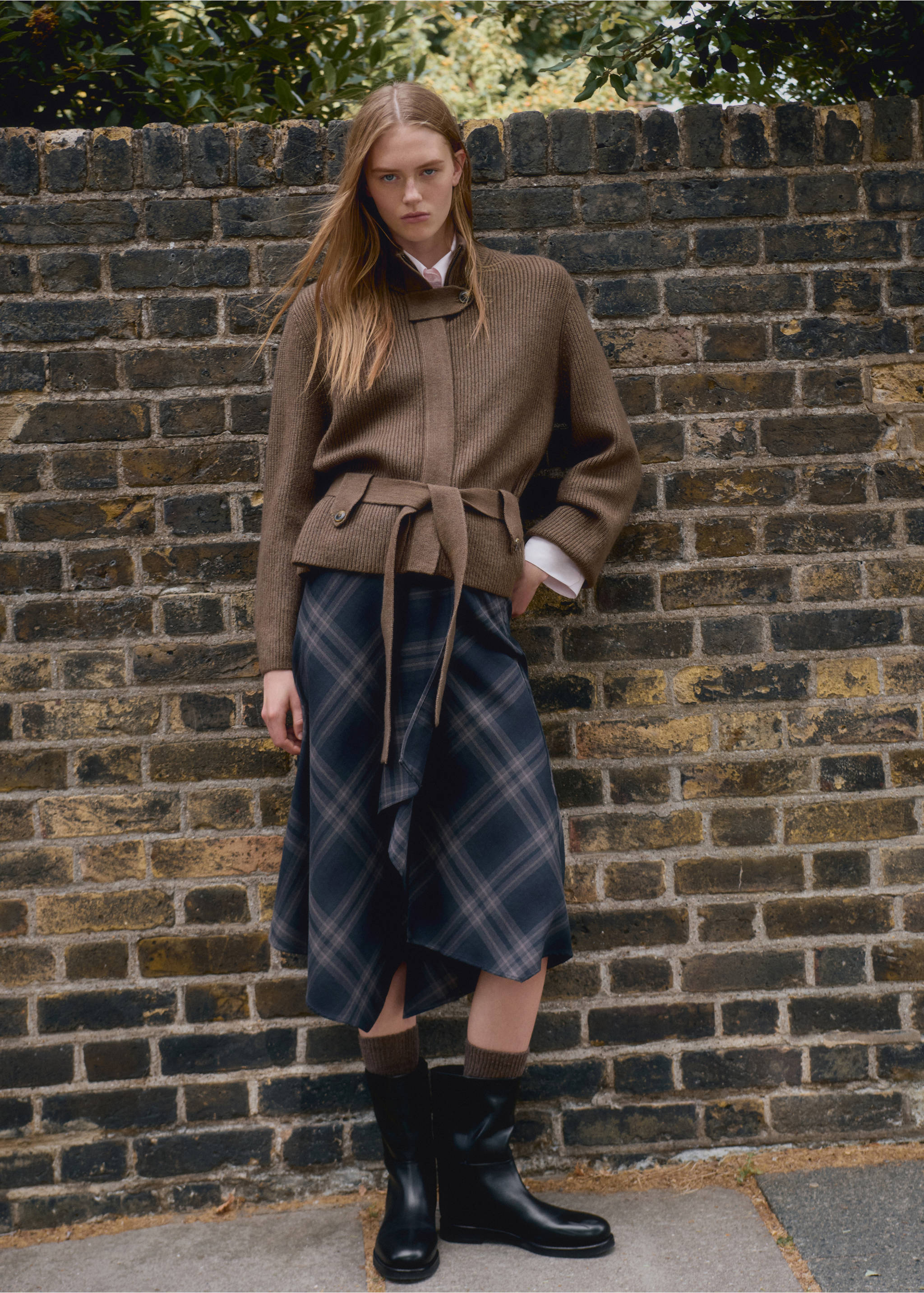Knitted jacket with belt - General plane, Chocolate. Ref: 37095857-00.