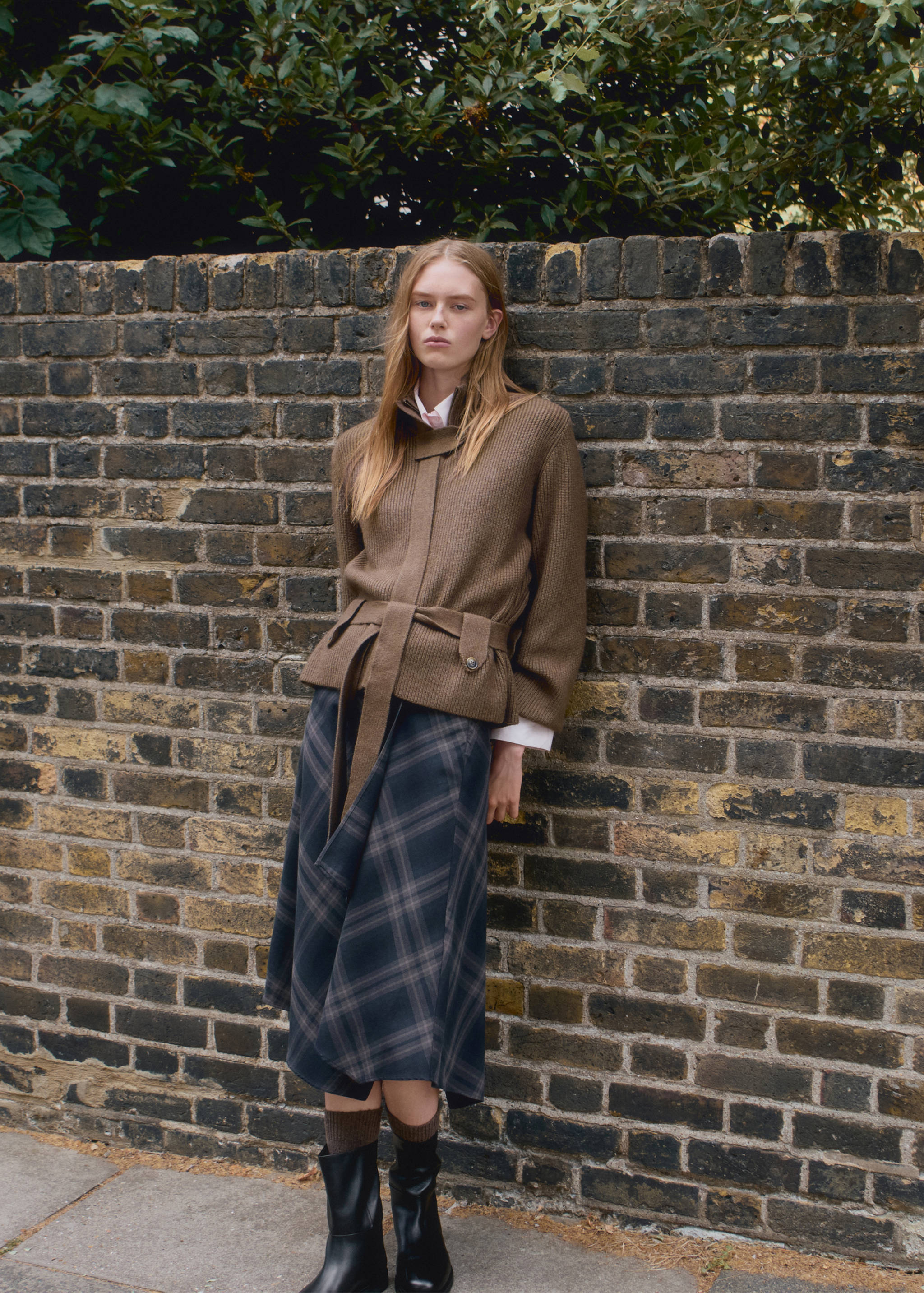 Knitted jacket with belt - Medium plane