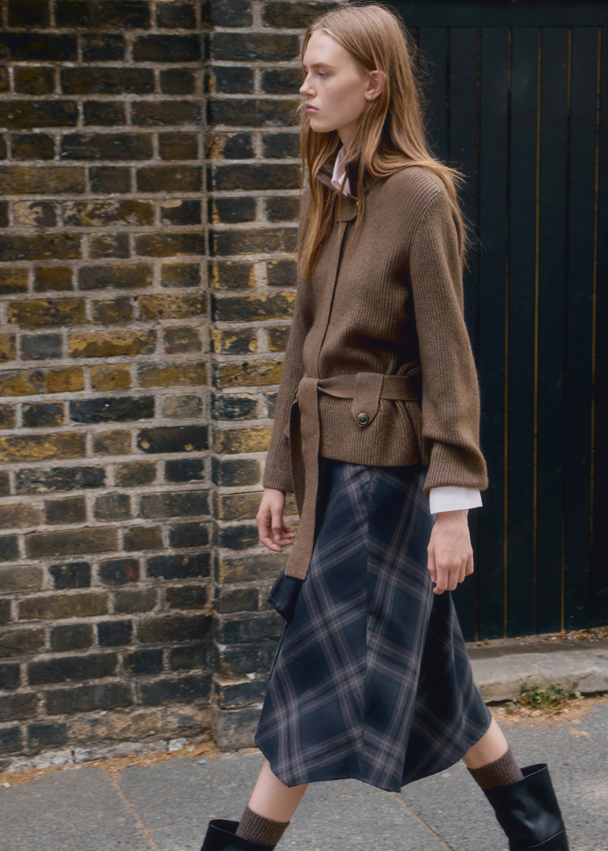 Knitted jacket with belt - Details of the article 1