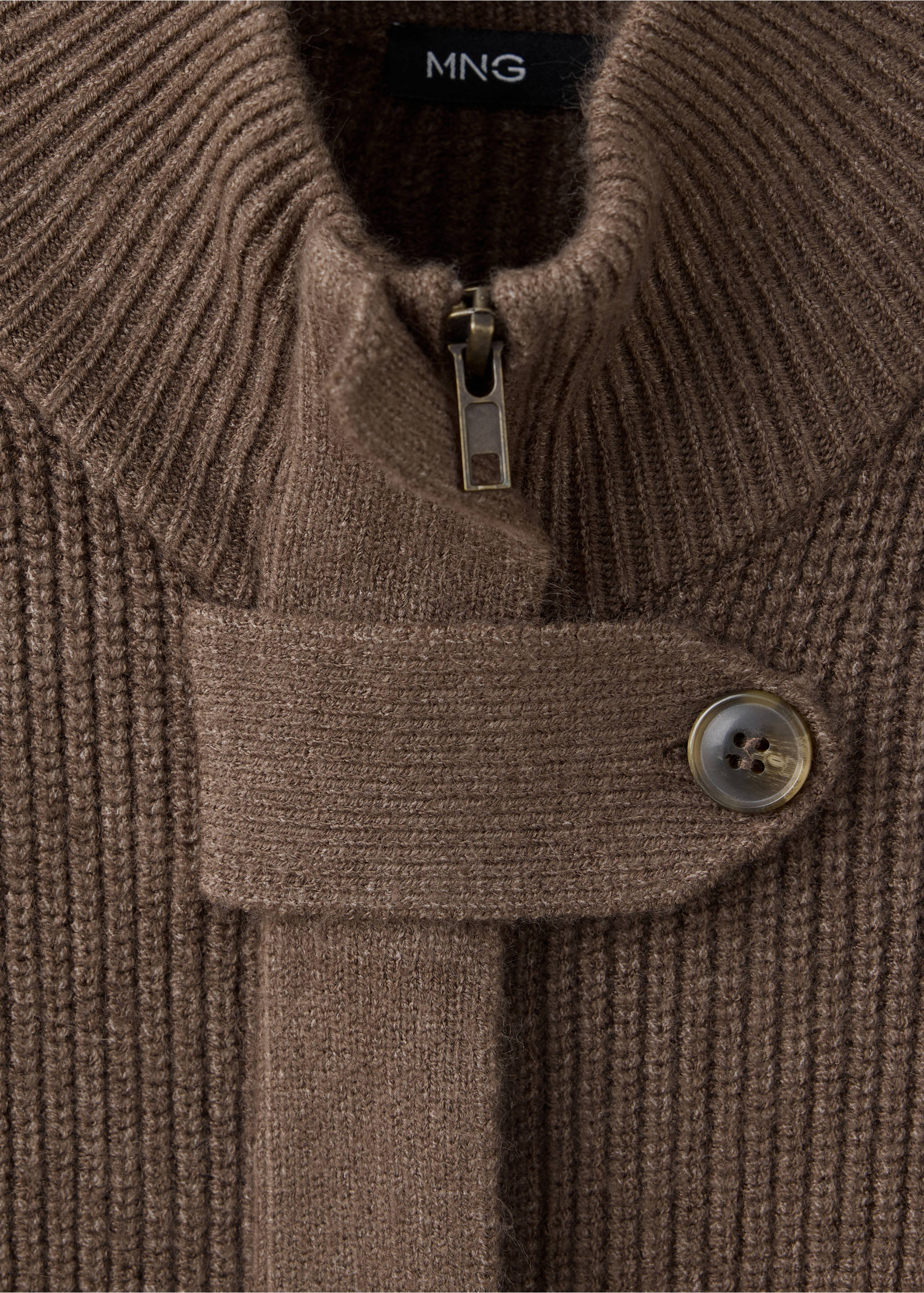 Knitted jacket with belt - Details of the article 8, Chocolate. Ref: 37095857-00.