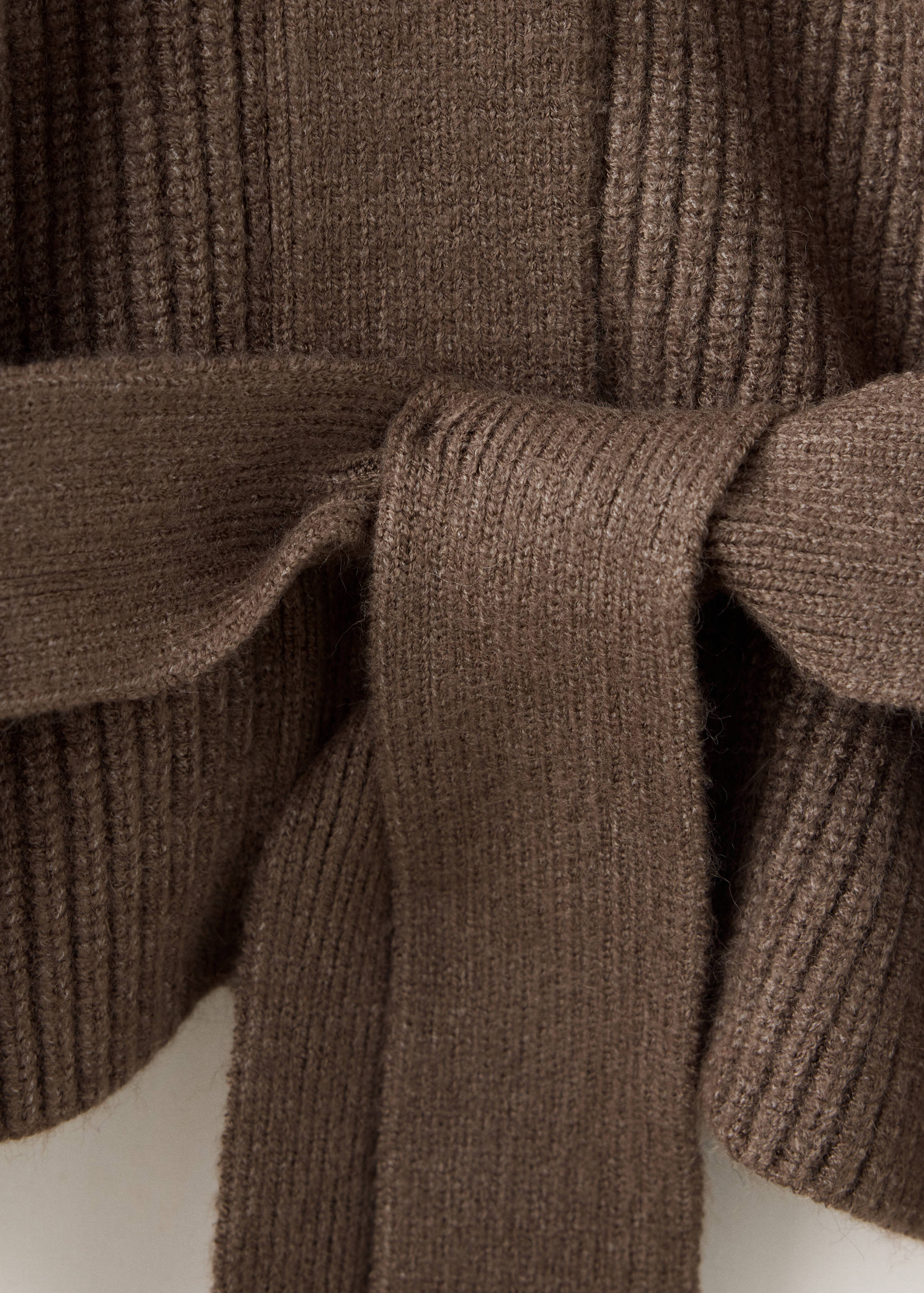 Knitted jacket with belt - Details of the article 0