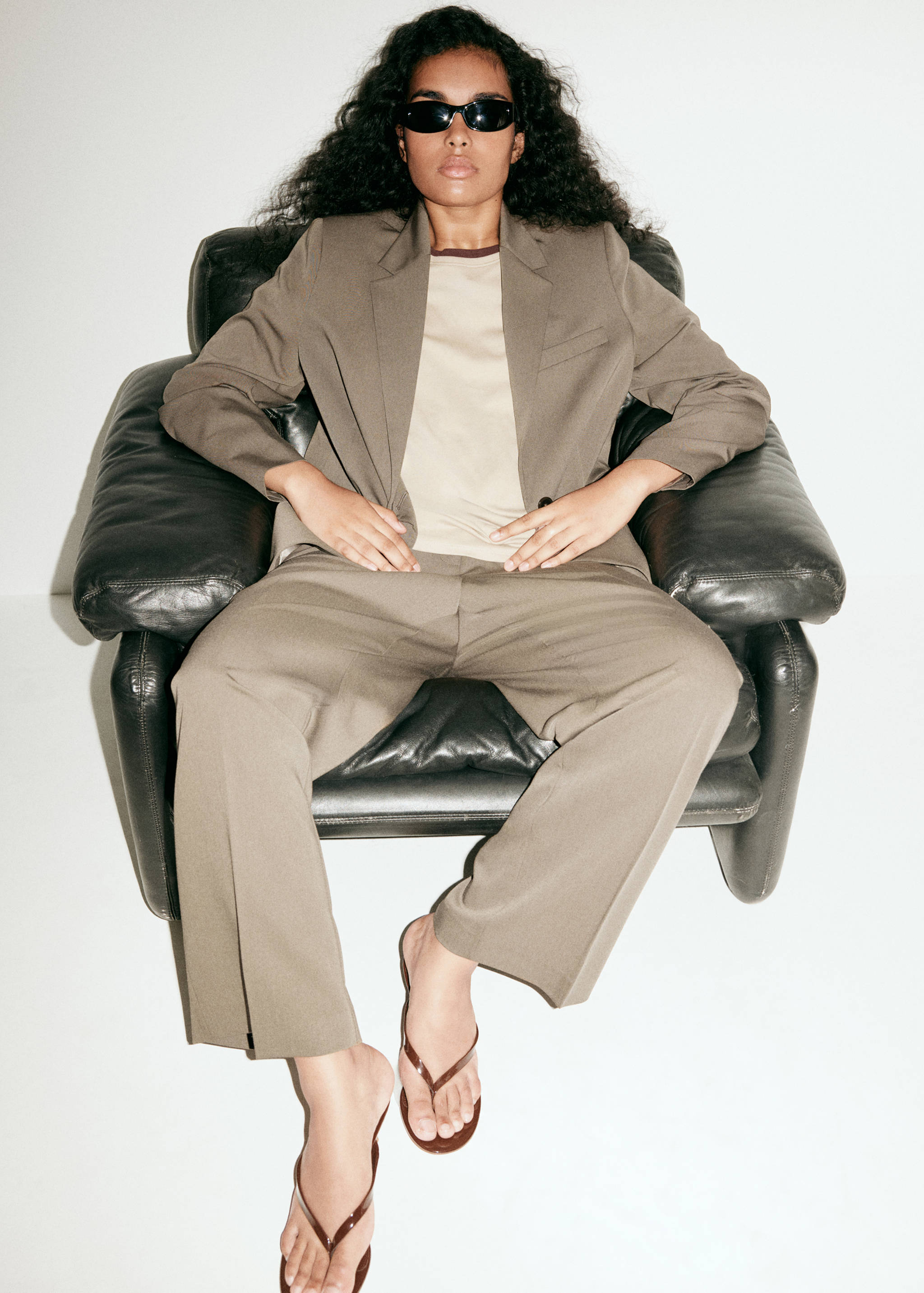 Straight suit trousers - Details of the article 4