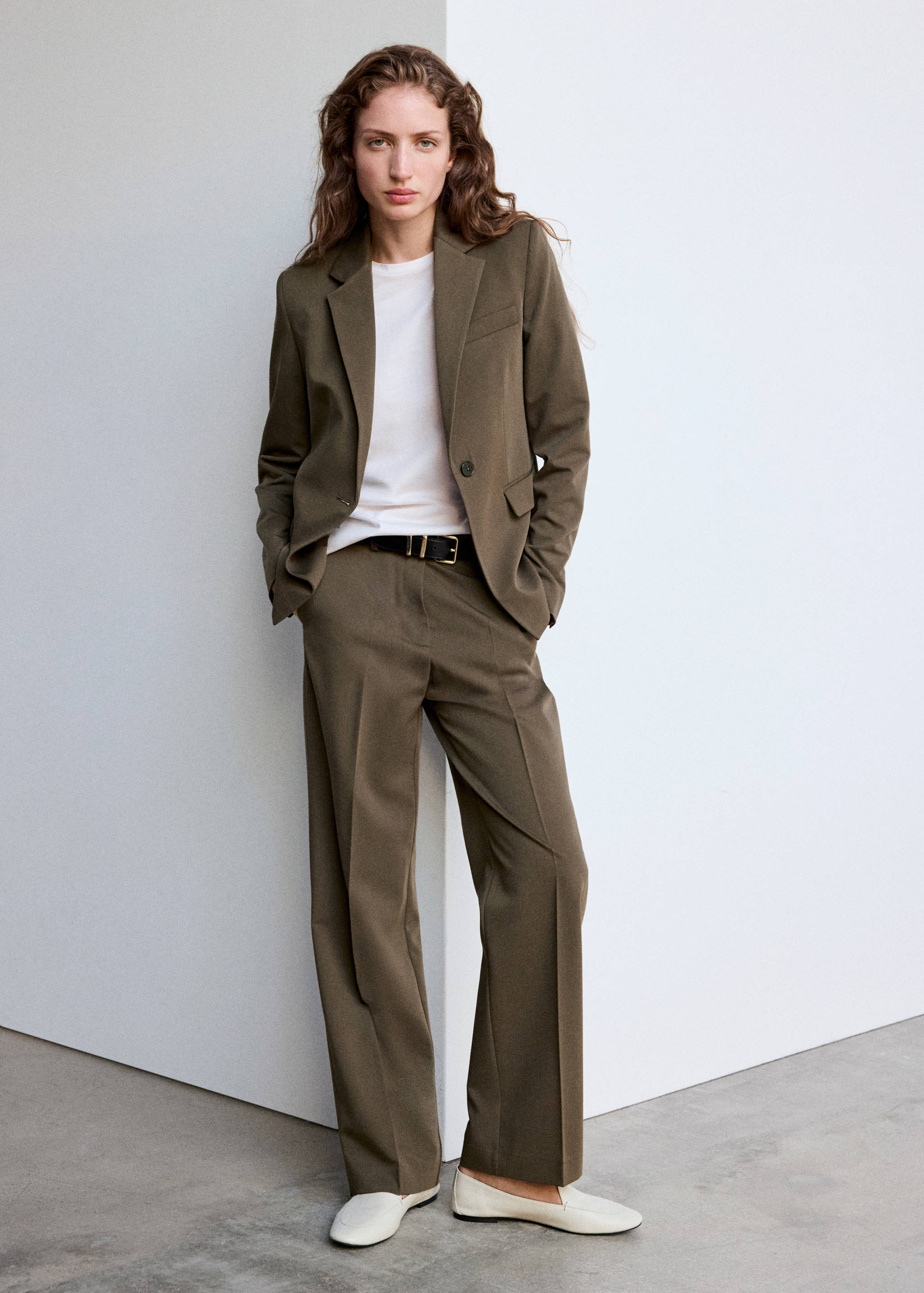 Straight suit trousers - General plane