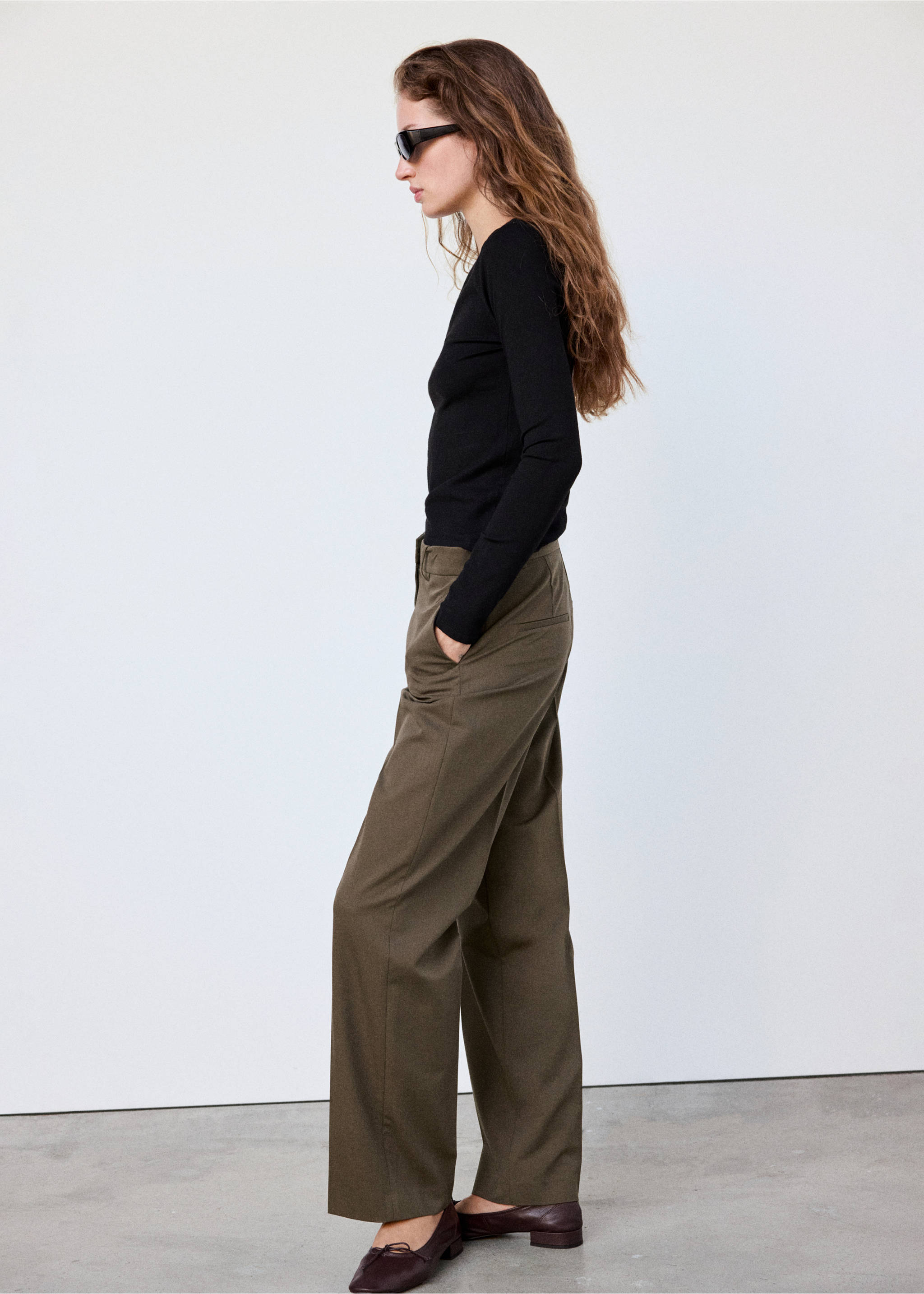 Straight suit trousers - Details of the article 4, Medium Green. Ref: 37095858-01.