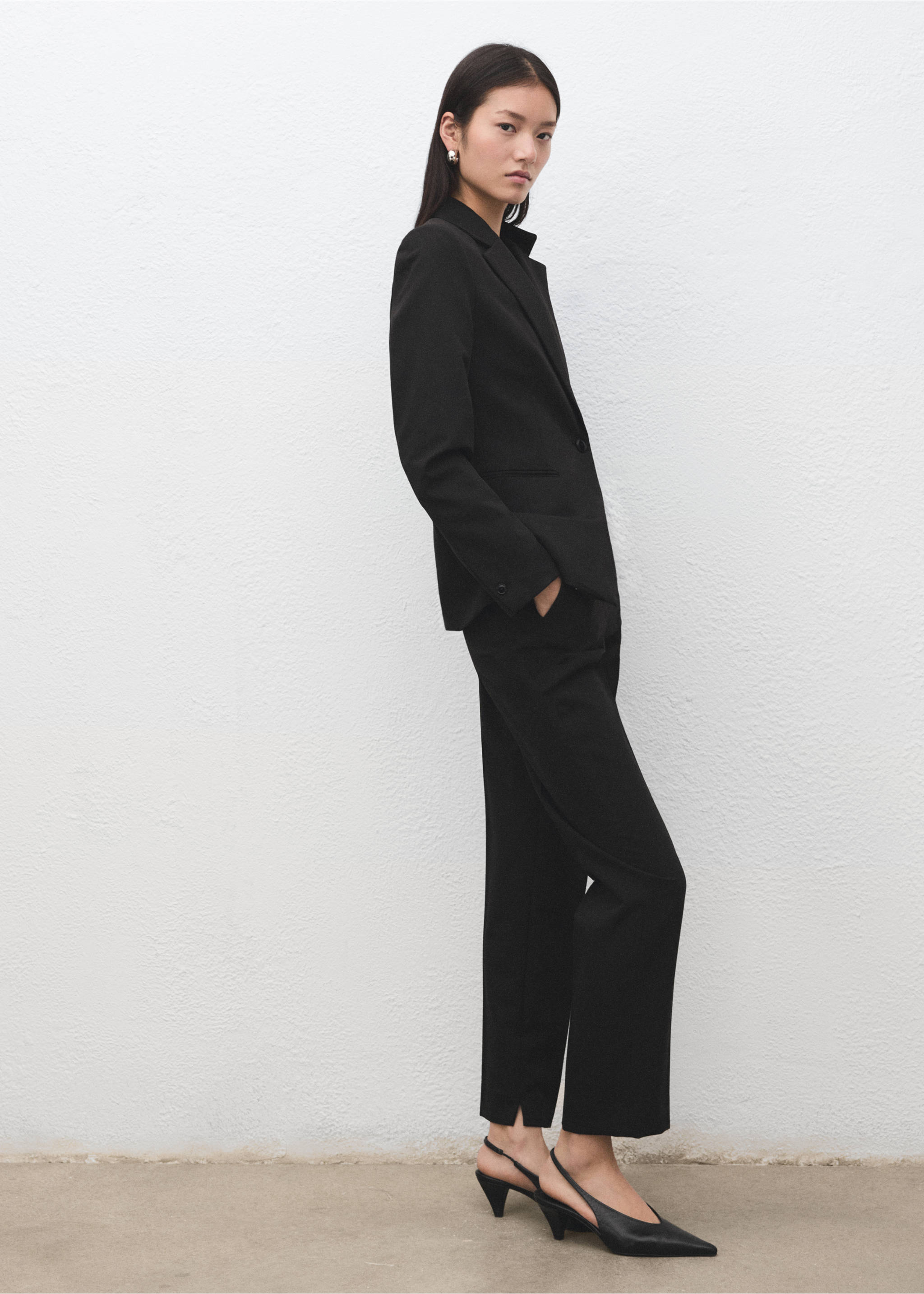 Straight suit trousers - General plane, Black. Ref: 37095858-00.
