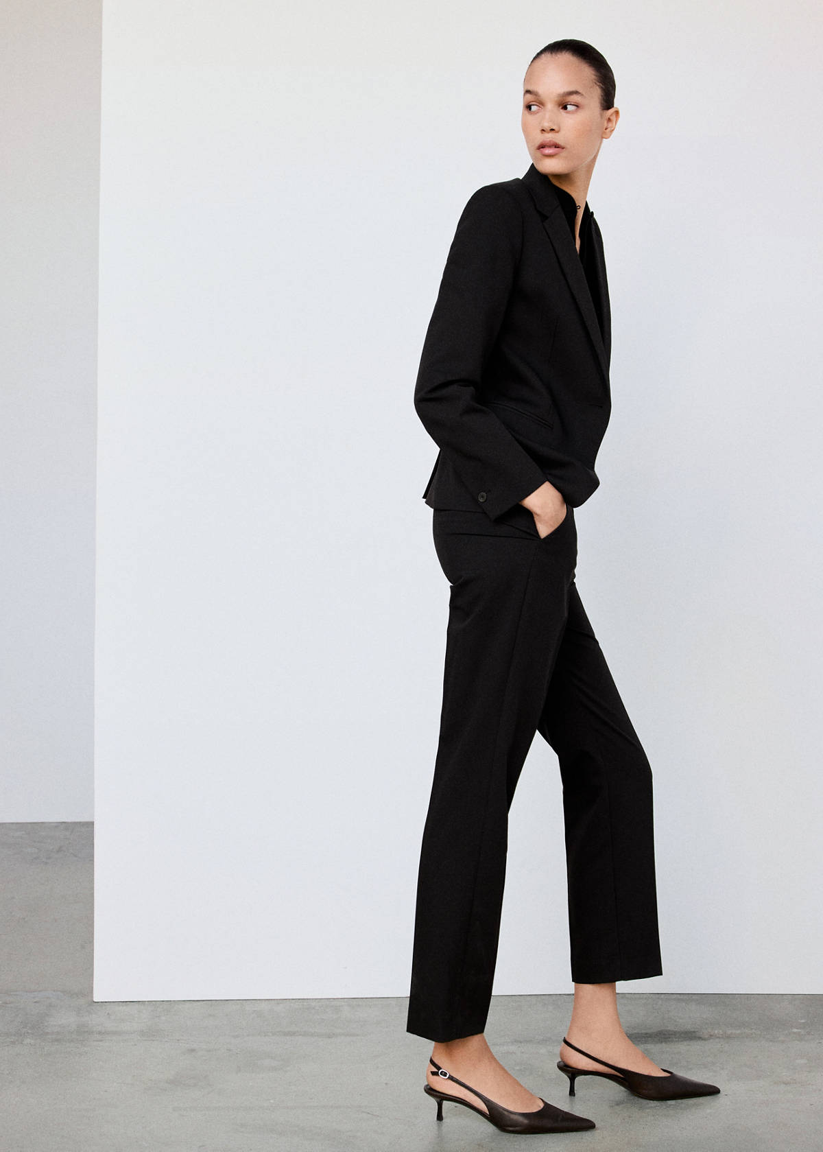 Straight suit trousers — Black