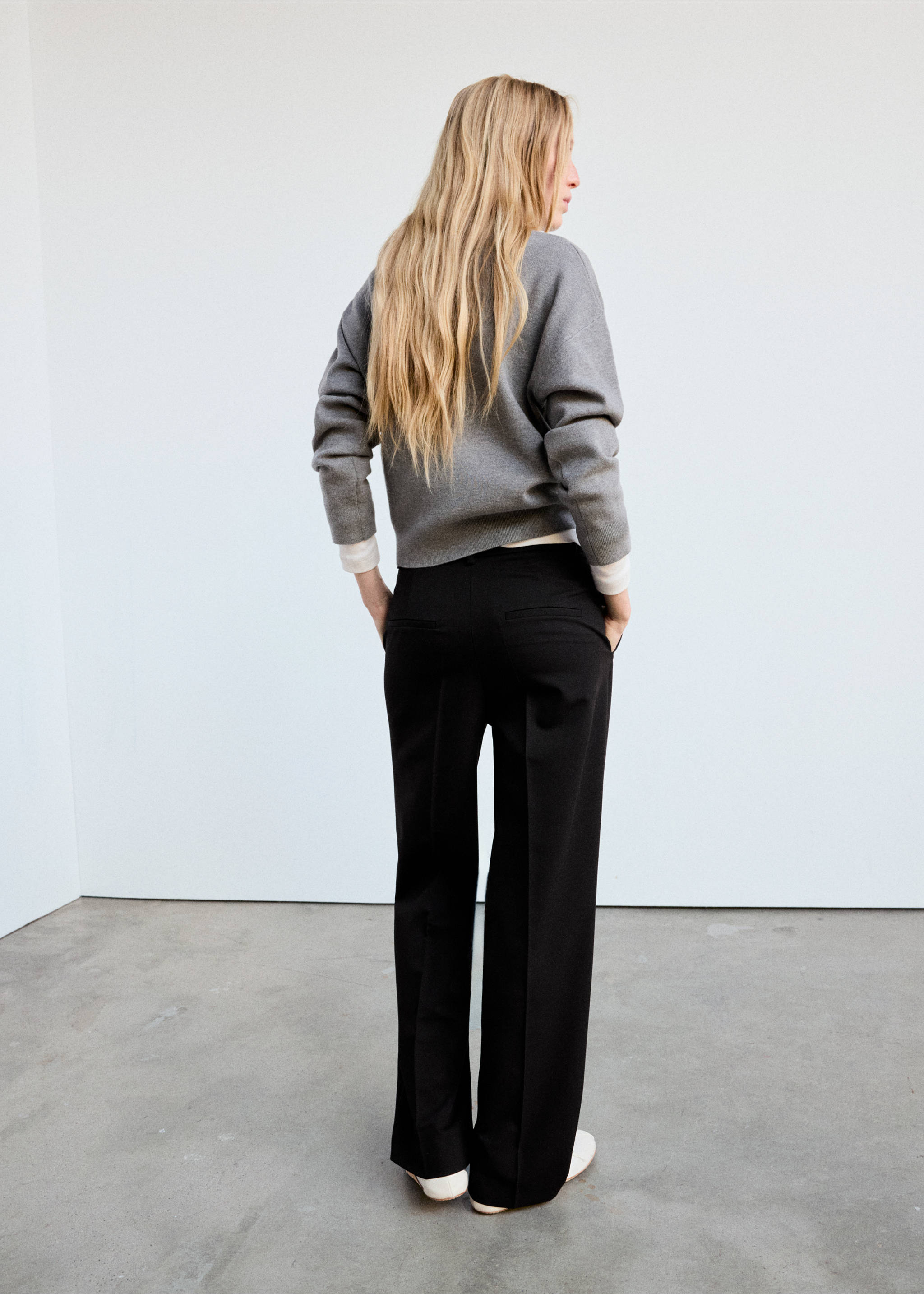 Straight suit trousers - Reverse of the article, Black. Ref: 37095858-02.