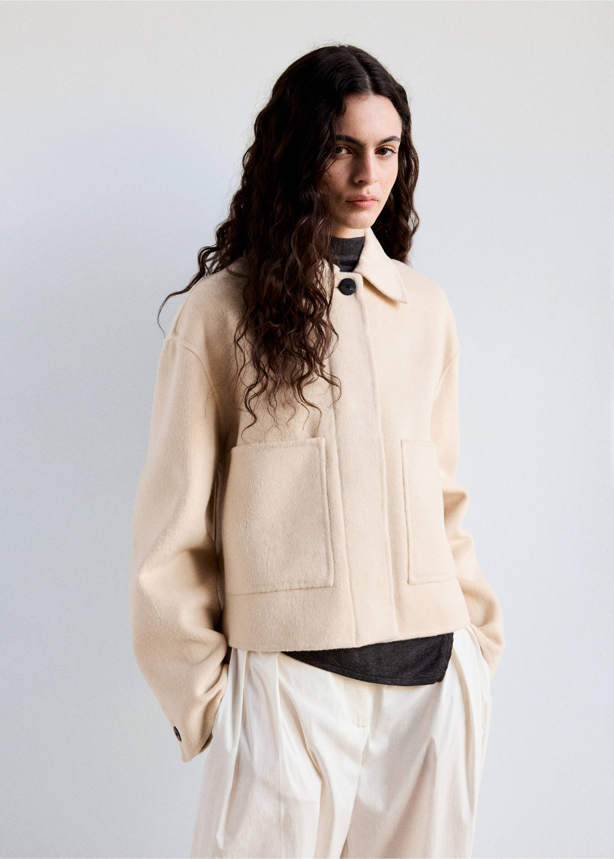 Cropped wool-blend jacket with patch pockets - Medium plane, Ecru. Ref: 37095865-00.