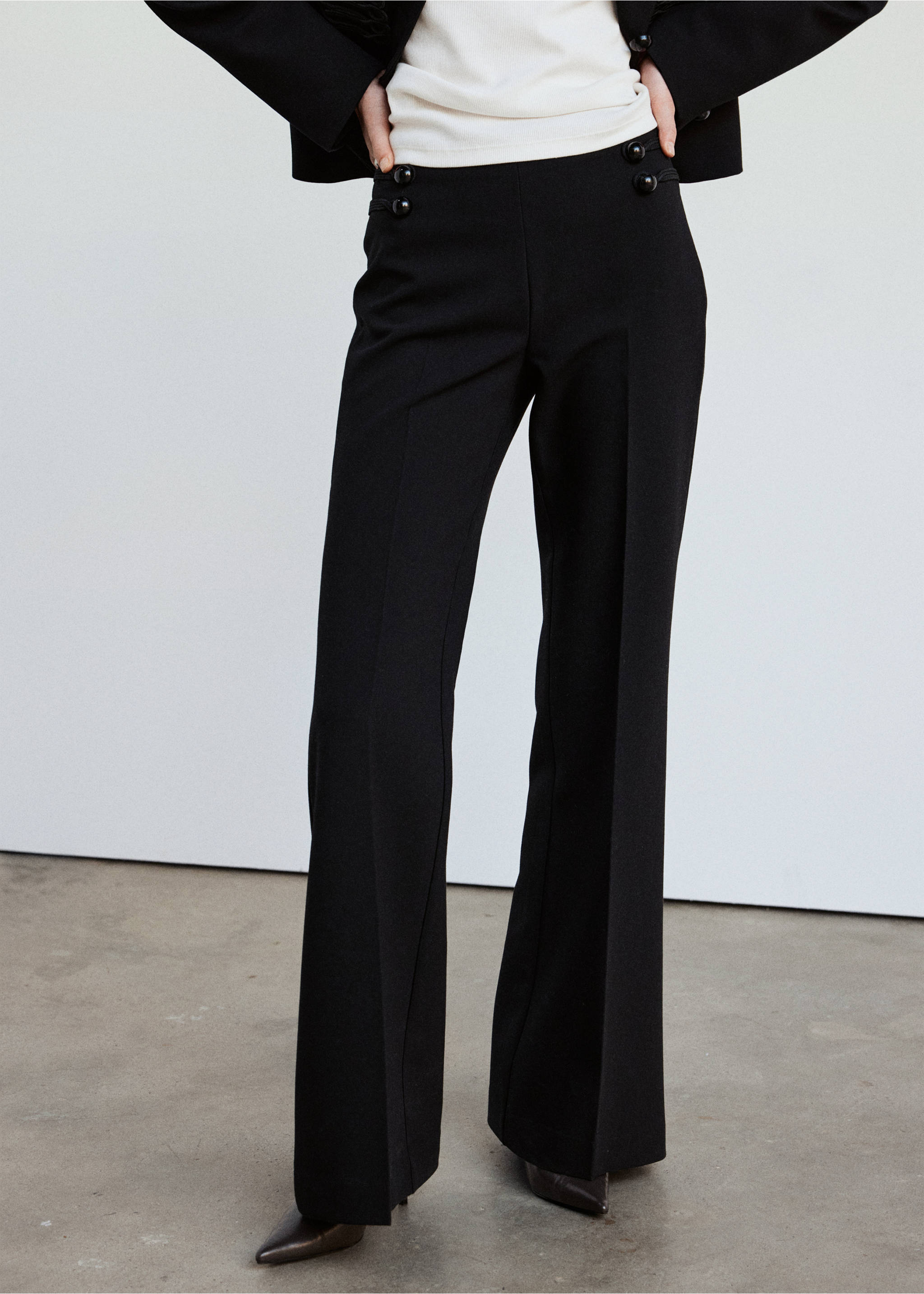 Pantalon gracia - Plan moyen, Noir. Ref: 37095869-00.