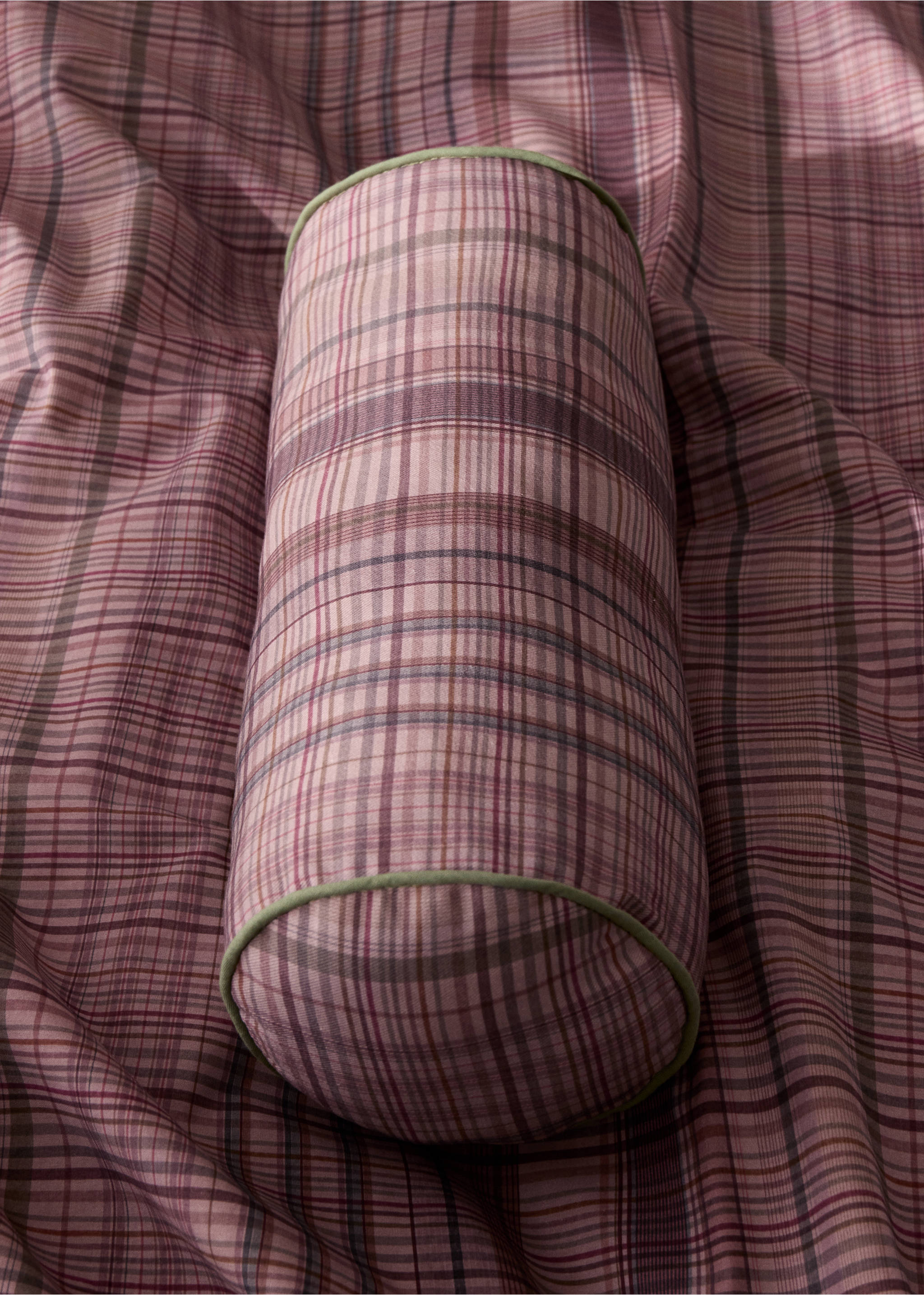 Children’s cylindrical cotton canvas cushion with contrast detailing - General plane, Light/Pastel Purple. Ref: 37095873-00.