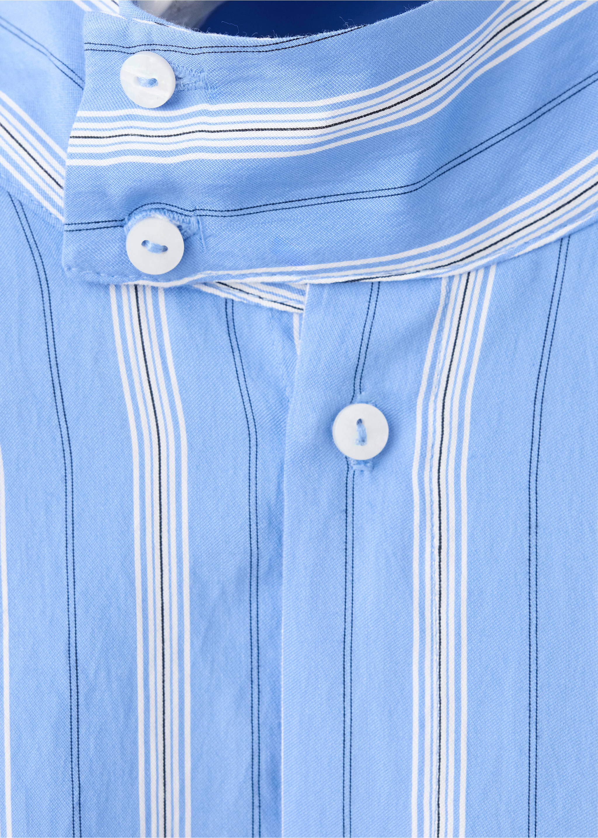Chemise rayée à col montant - Détail de l'article 8, Bleu. Ref: 37095874-00.