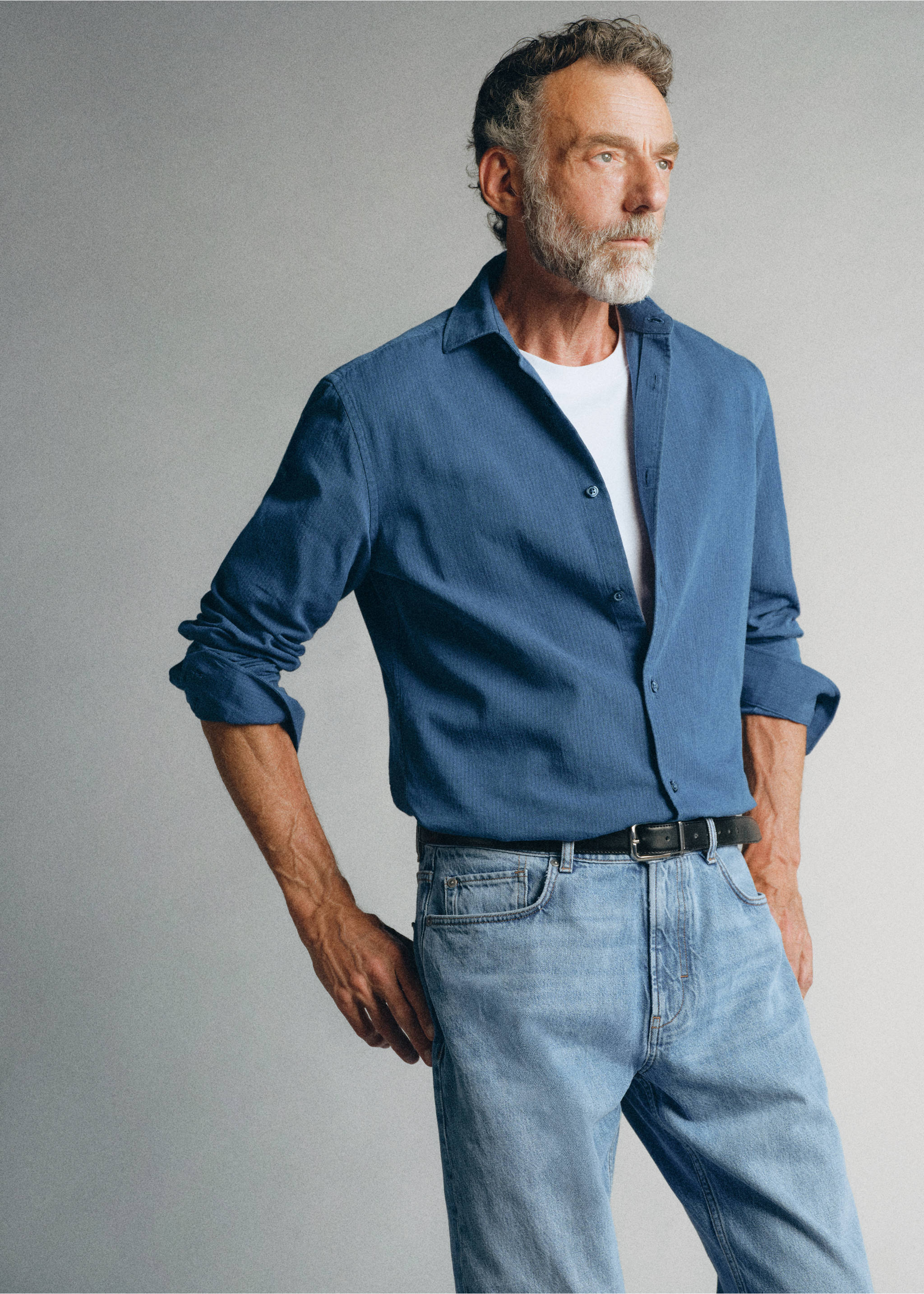 100% cotton denim shirt - Details of the article 4, Deep Dark Blue. Ref: 37095875-00.