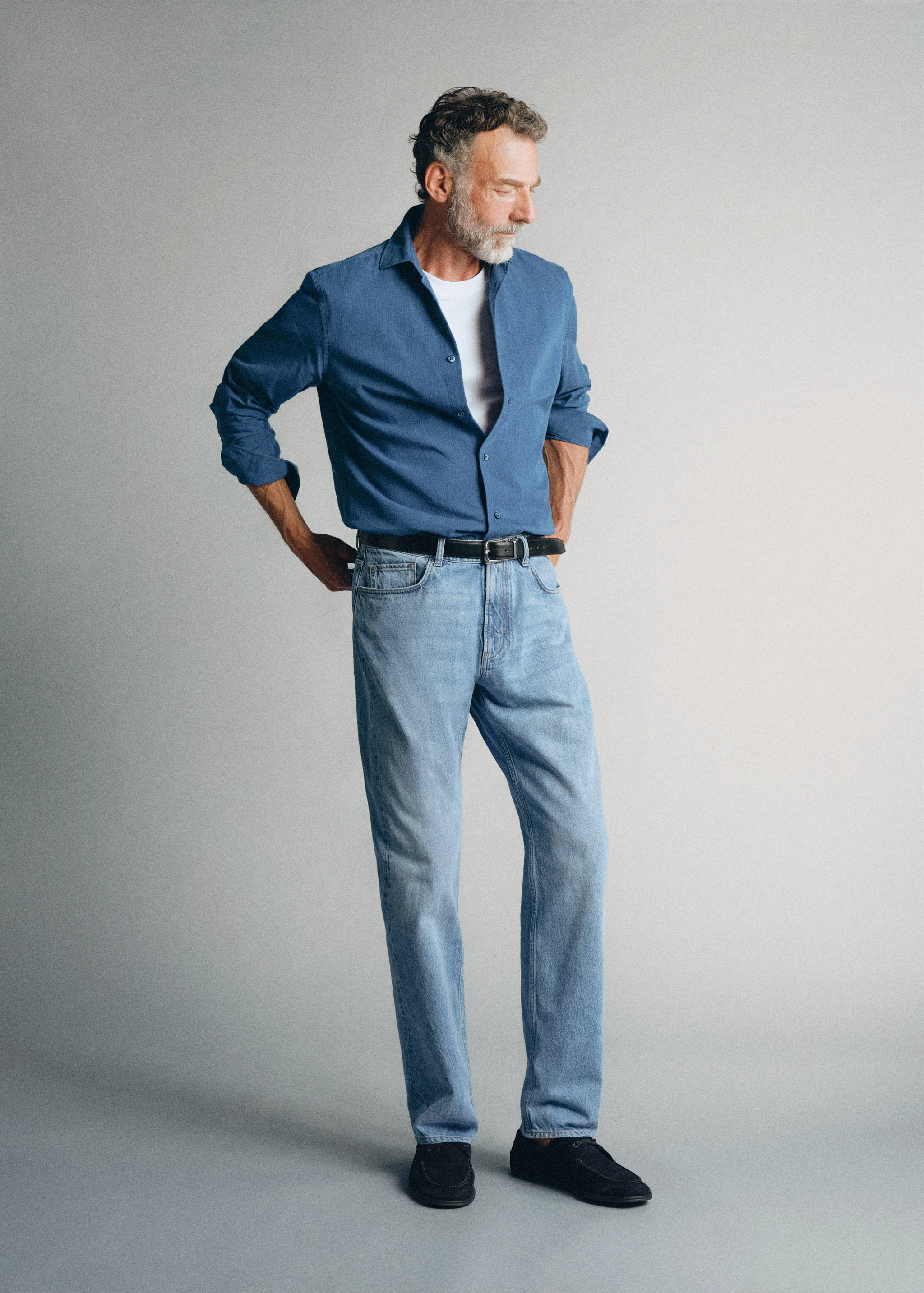 100% cotton denim shirt - Details of the article 2, Deep Dark Blue. Ref: 37095875-00.
