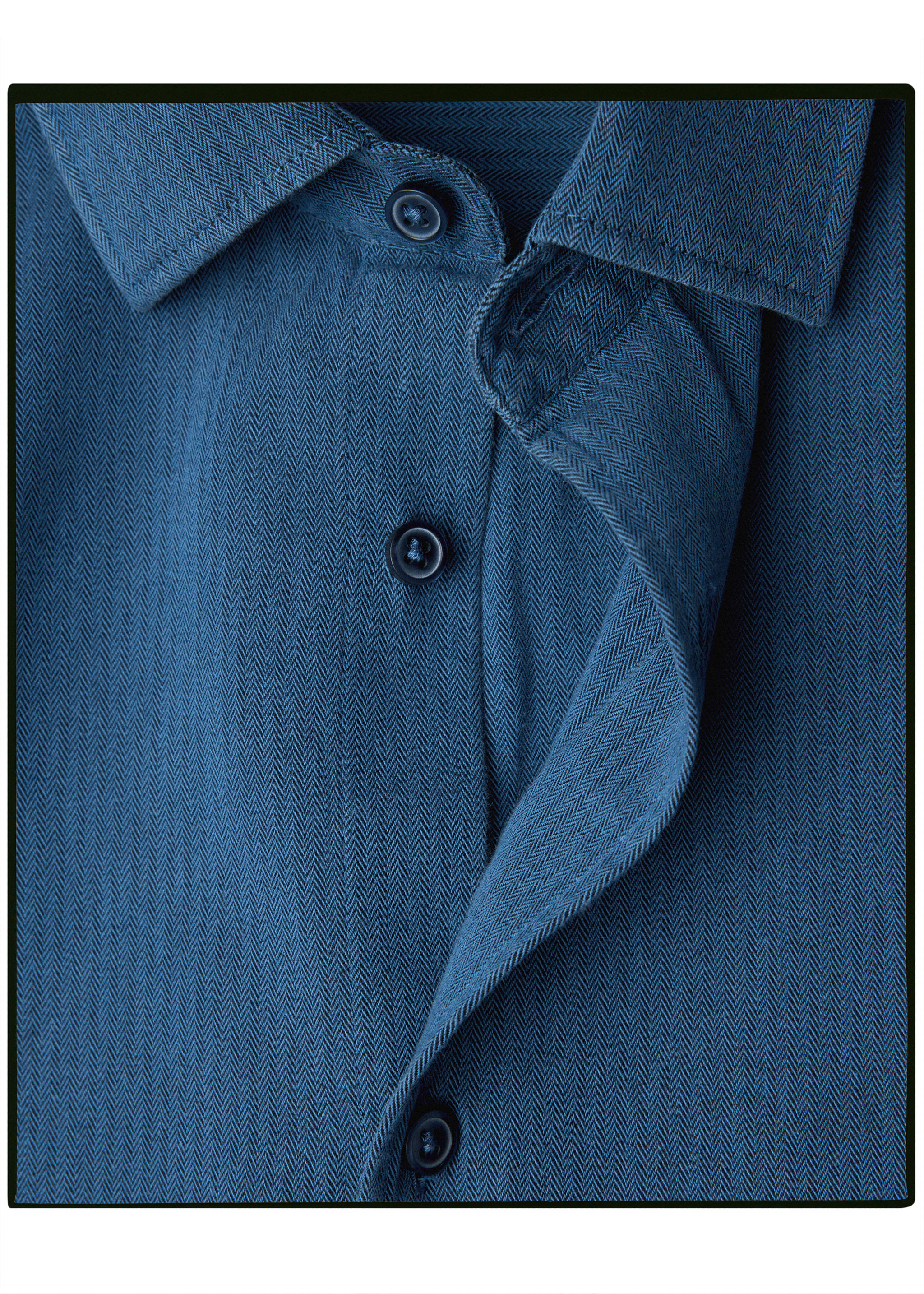 100% cotton denim shirt - Details of the article 8, Deep Dark Blue. Ref: 37095875-00.