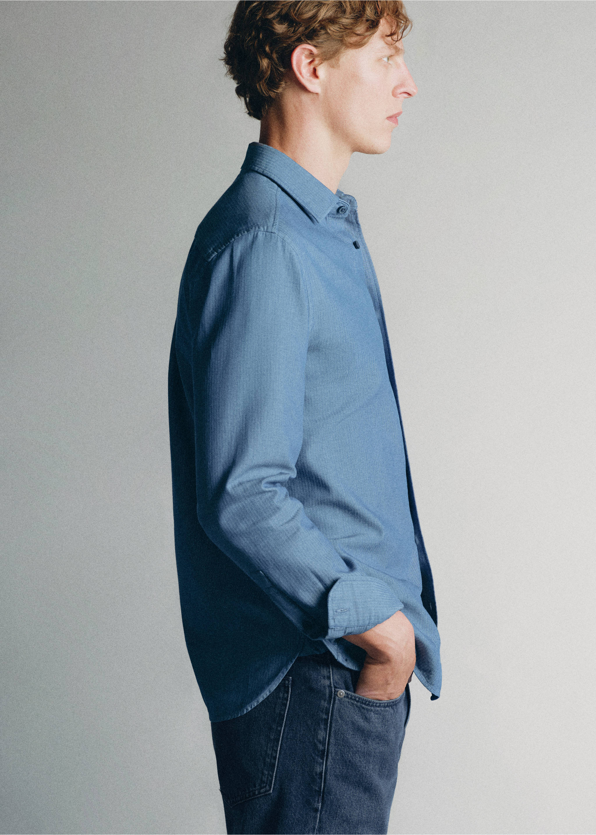 100% cotton denim shirt - Details of the article 2, Light Blue. Ref: 37095875-00.