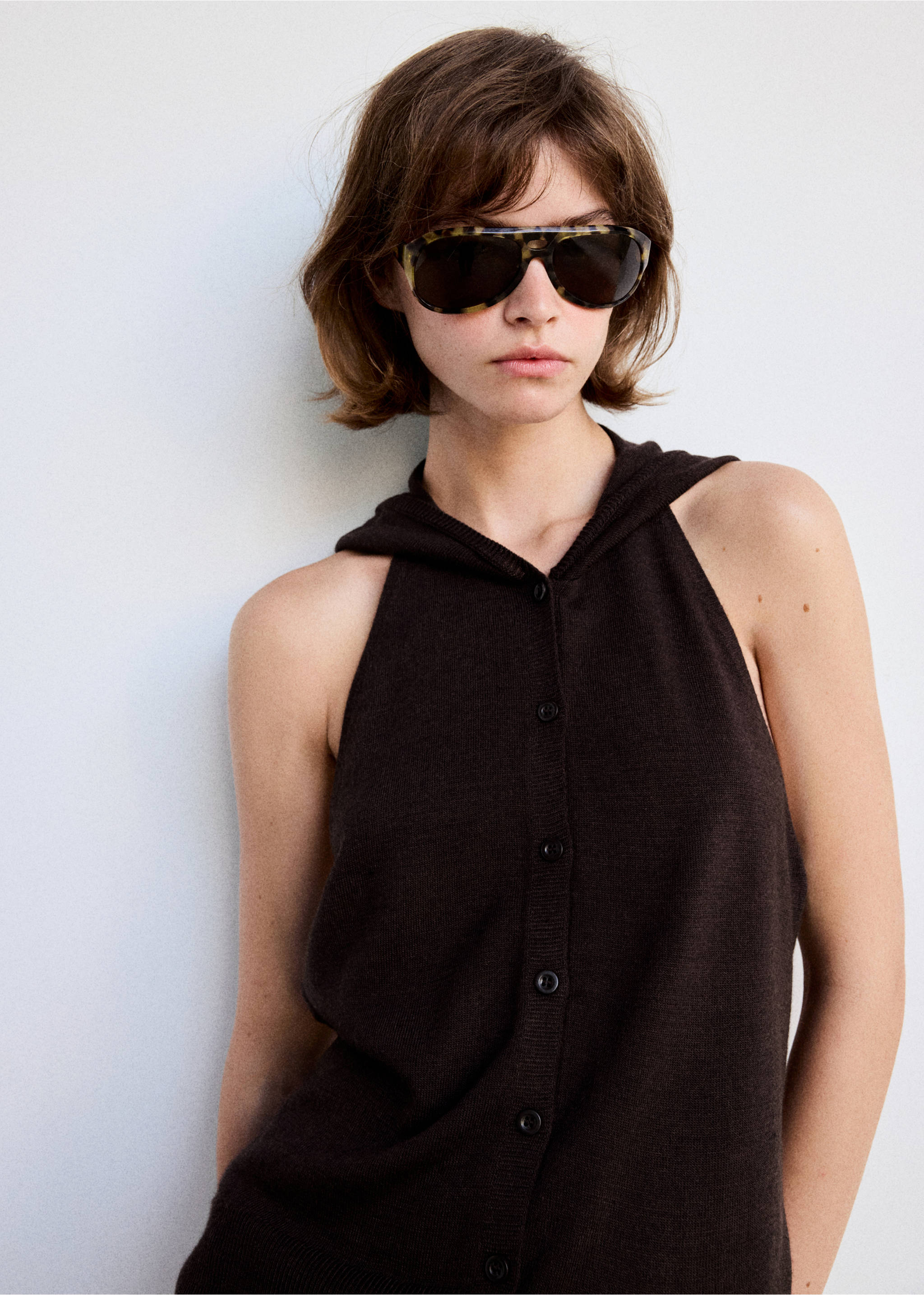 Halter-neck knit top - Medium plane, Brown. Ref: 37095877-00.