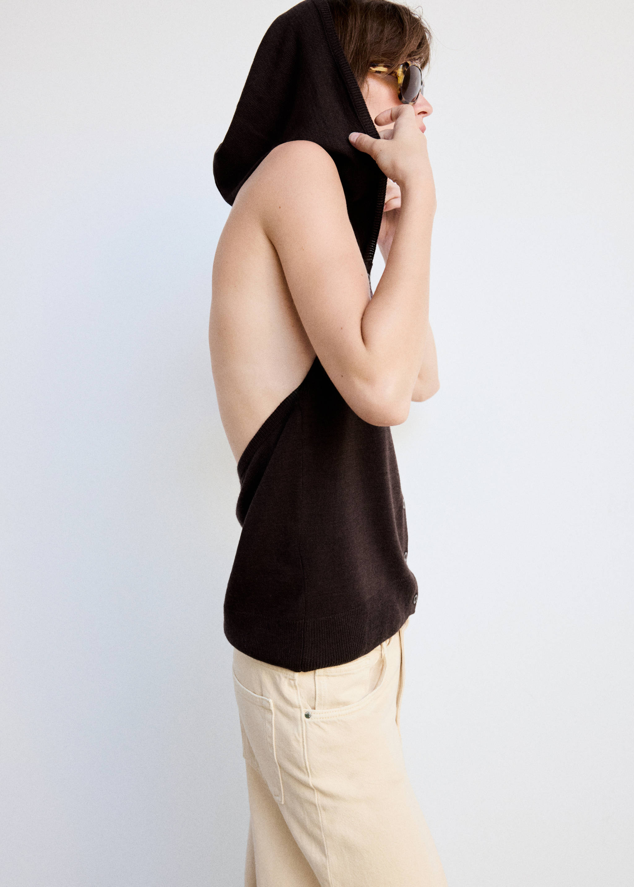 Halter-neck knit top - Details of the article 1