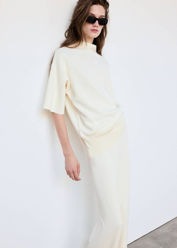 Fine-knit straight-fit trousers — Ecru
