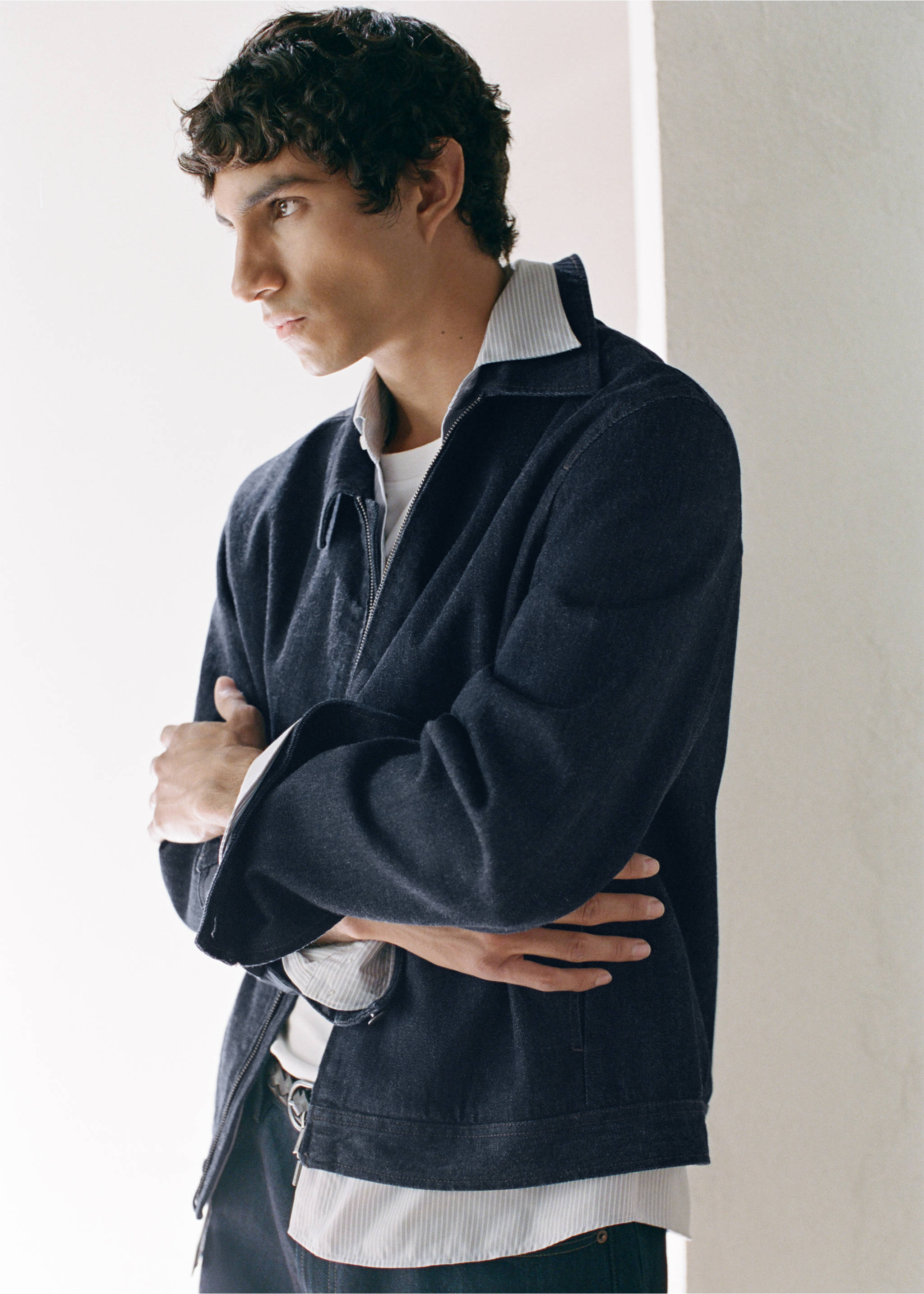 Veste en denim avec fermeture éclair - Détail de l'article 7, Bleu. Ref: 37095973-00.