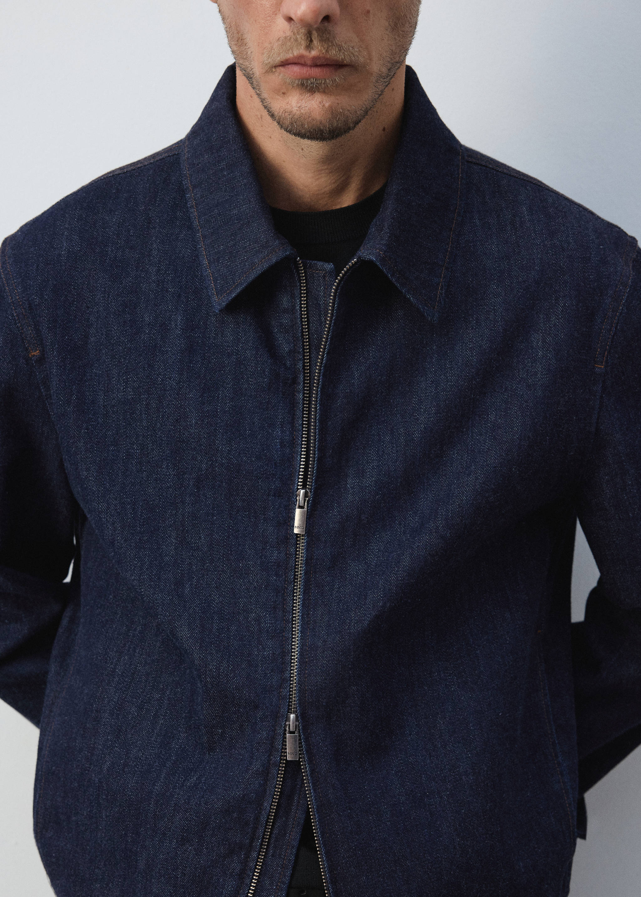 Denim jacket with zipper - Details of the article 3