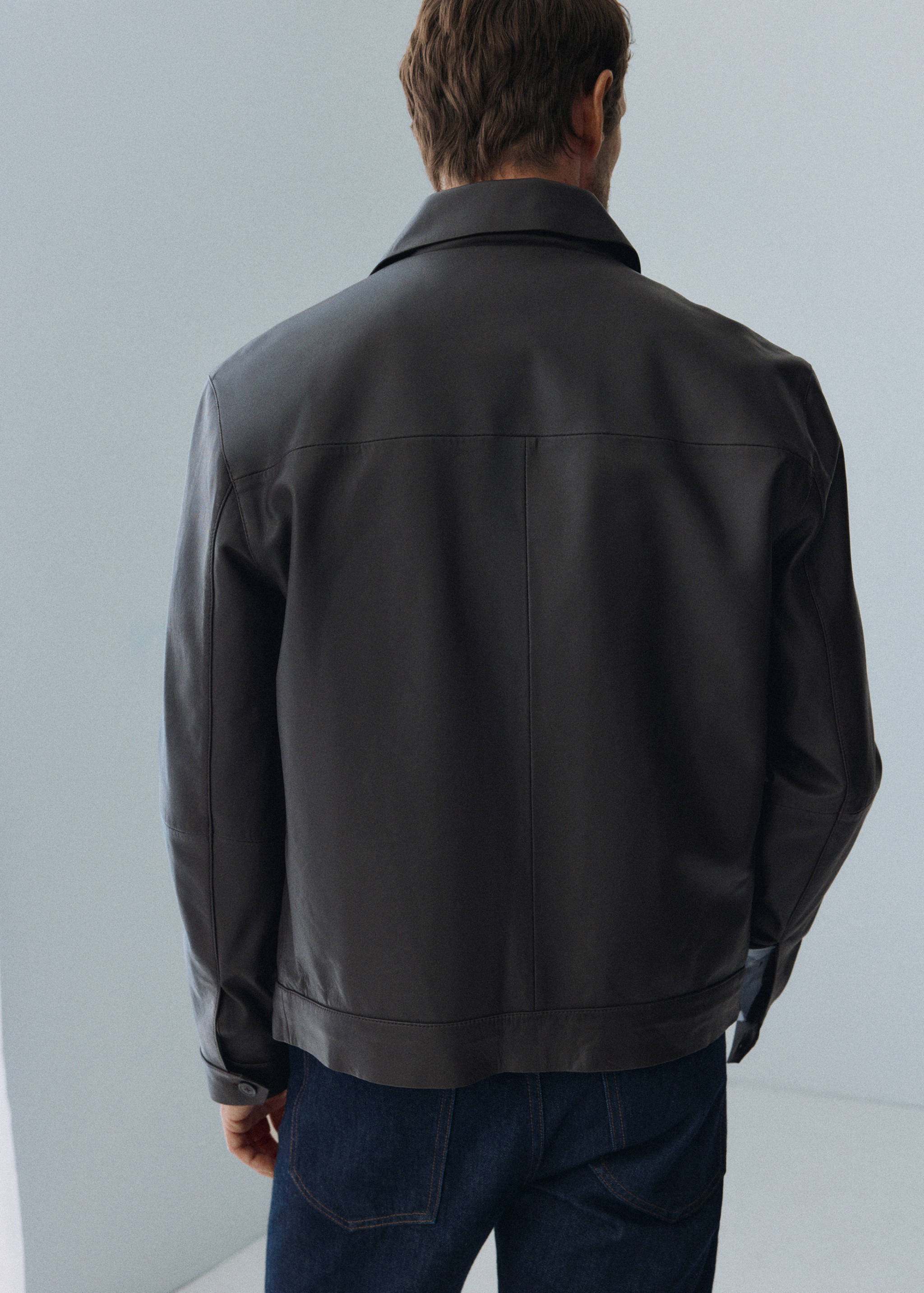 100% leather jacket with pockets - Reverse of the article