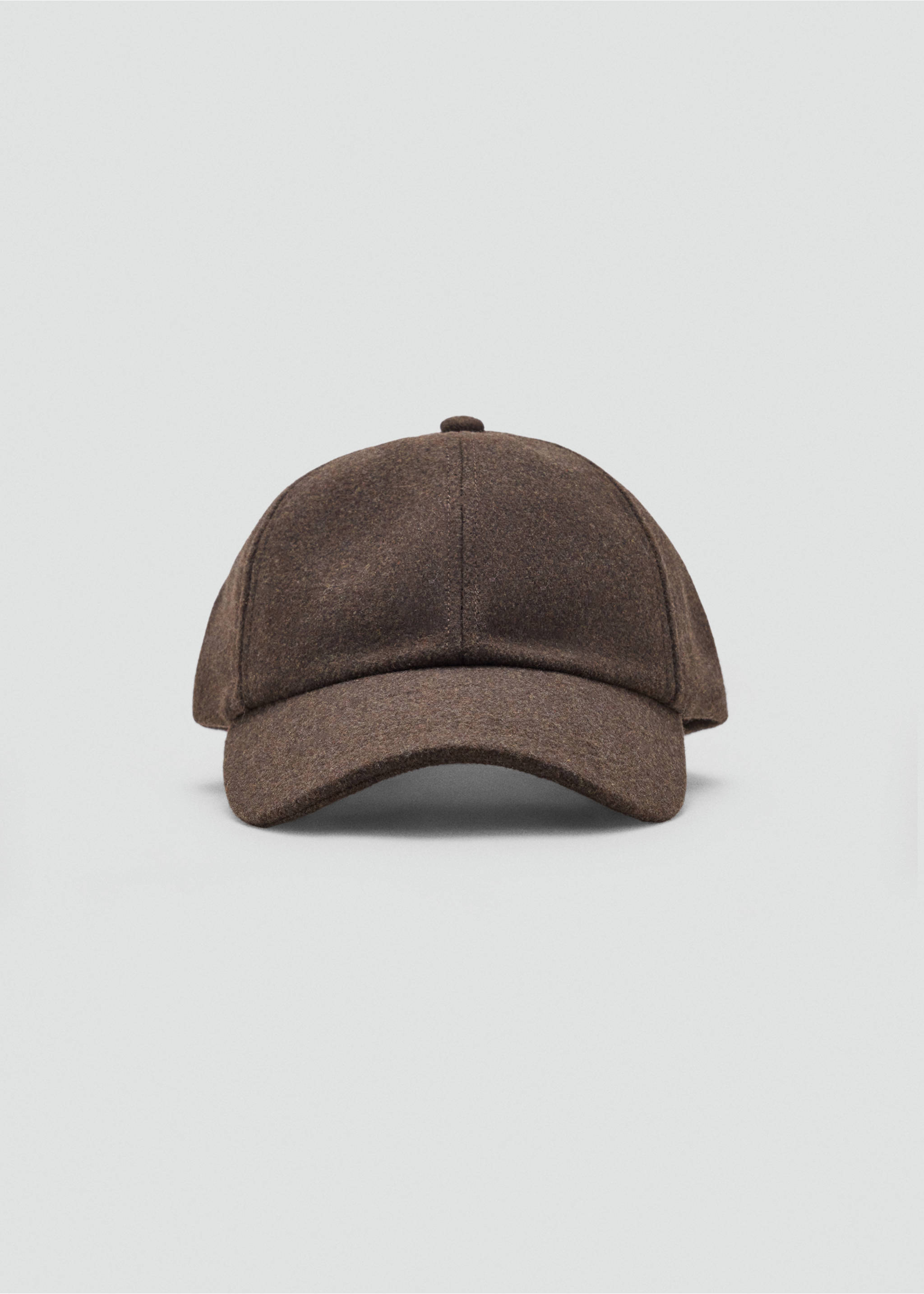 Cap with visor - Medium plane, Chocolate. Ref: 37095977-00.
