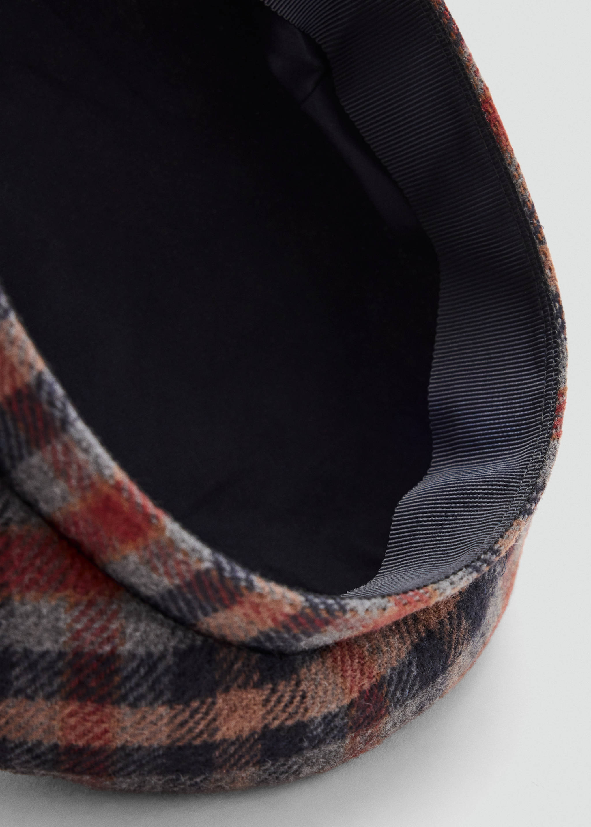 Wool-blend checked beret - Details of the article 2