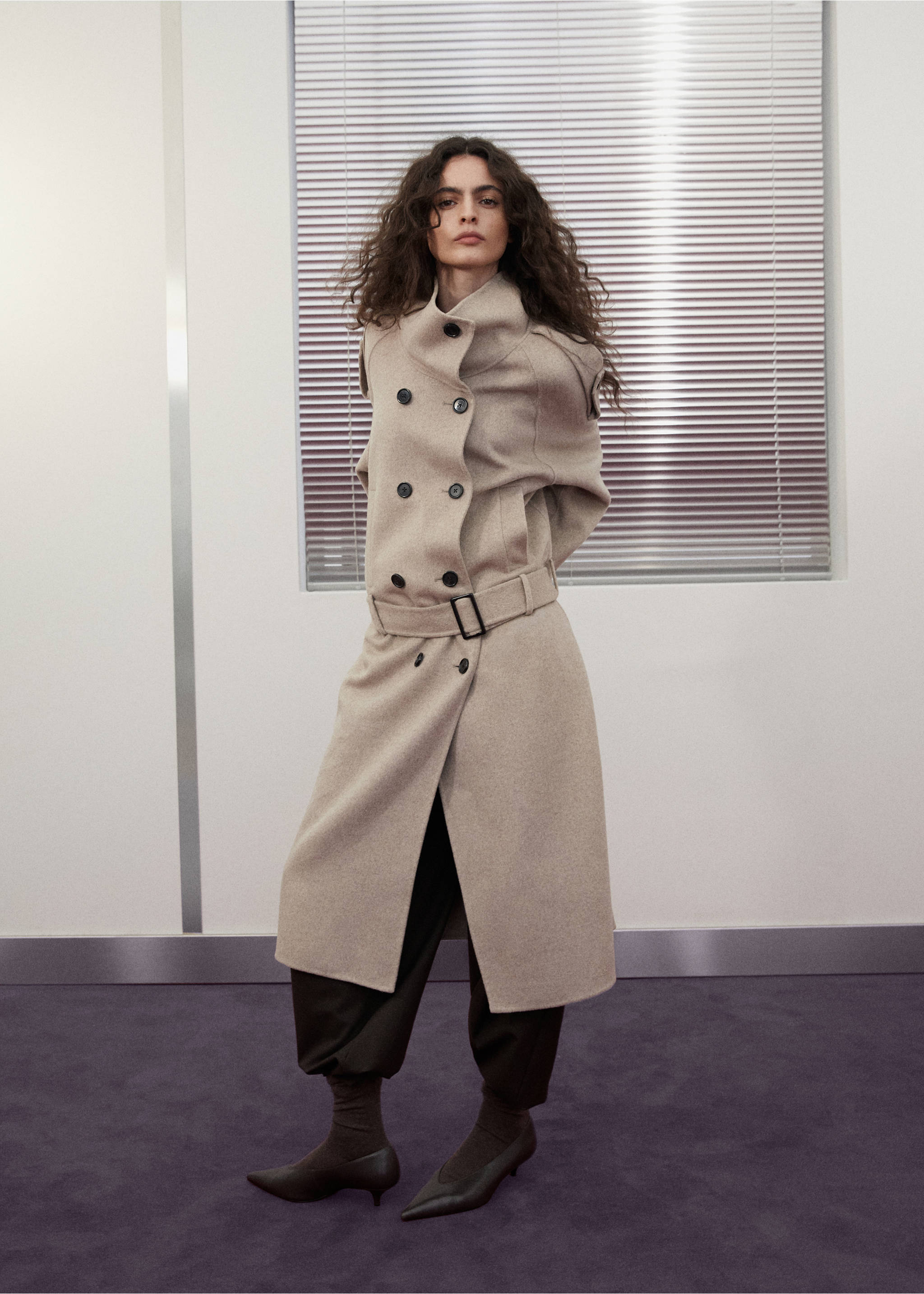 Wool coat, funnel neck with belt - General plane, Medium Brown. Ref: 37095981-00.