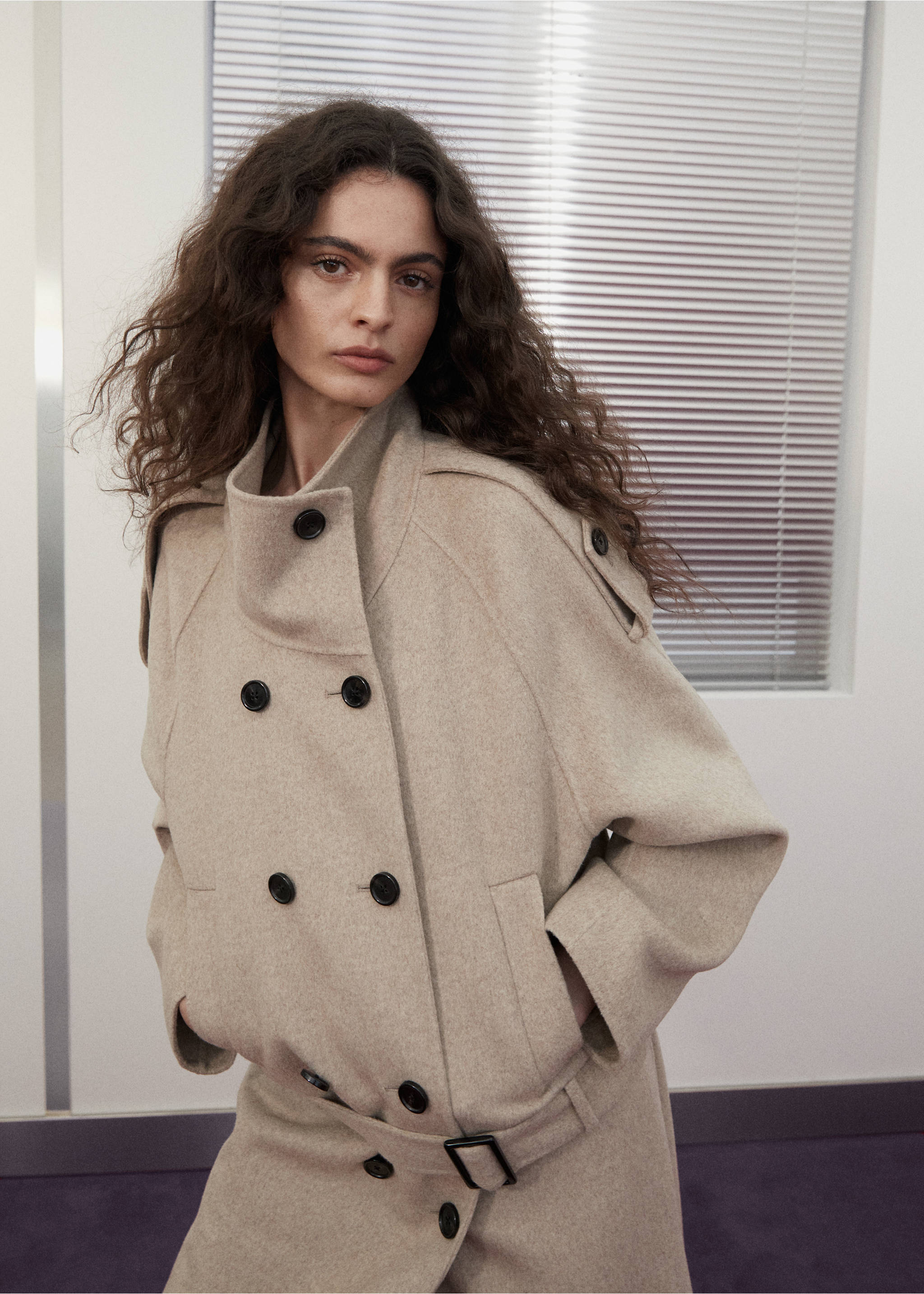 Wool coat, funnel neck with belt - Medium plane, Medium Brown. Ref: 37095981-00.