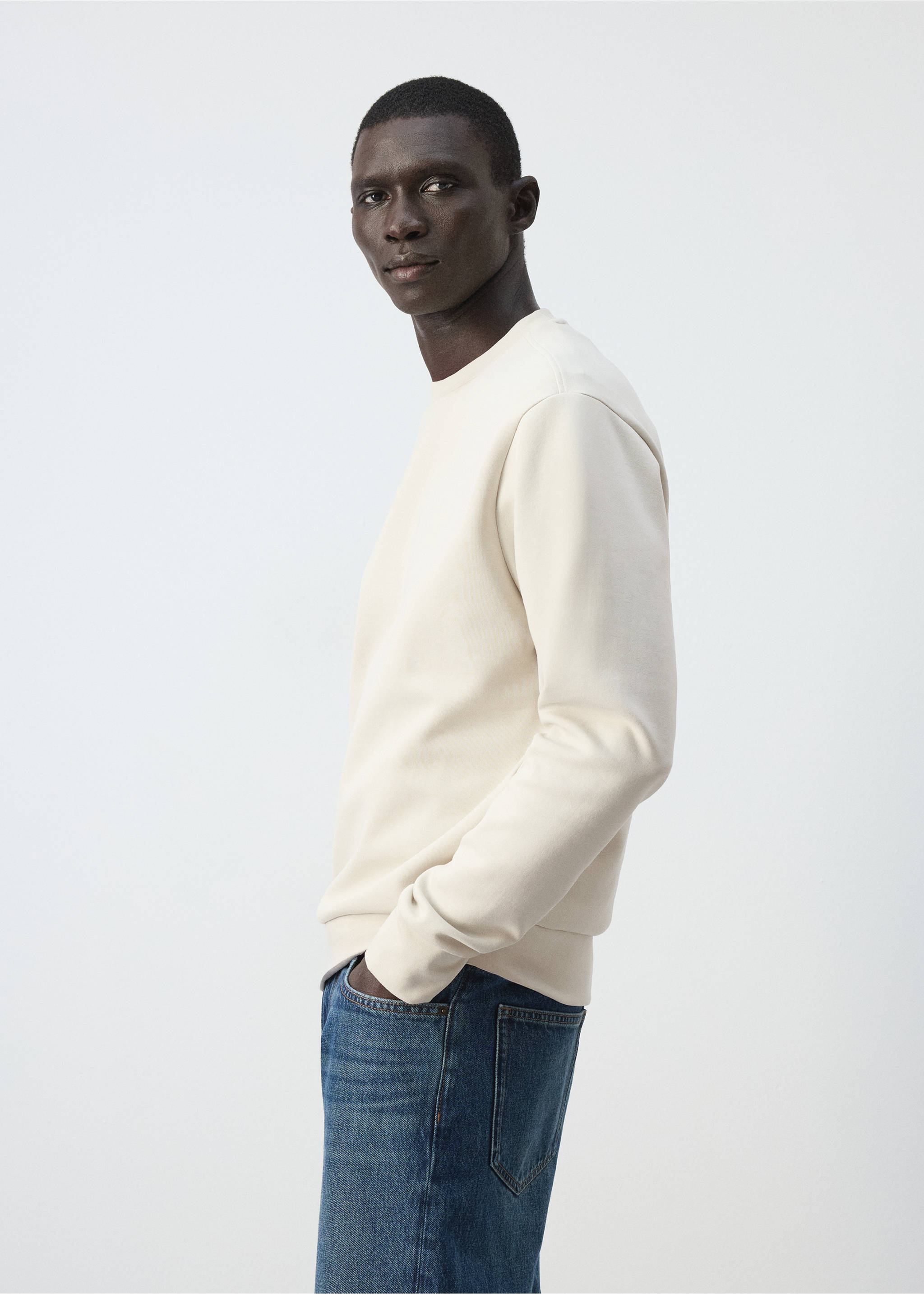 Sweatshirt aus 100 % Baumwolle, Regular Fit - Detail des Artikels 2, Cremeweiß. Ref: 37095983-00.