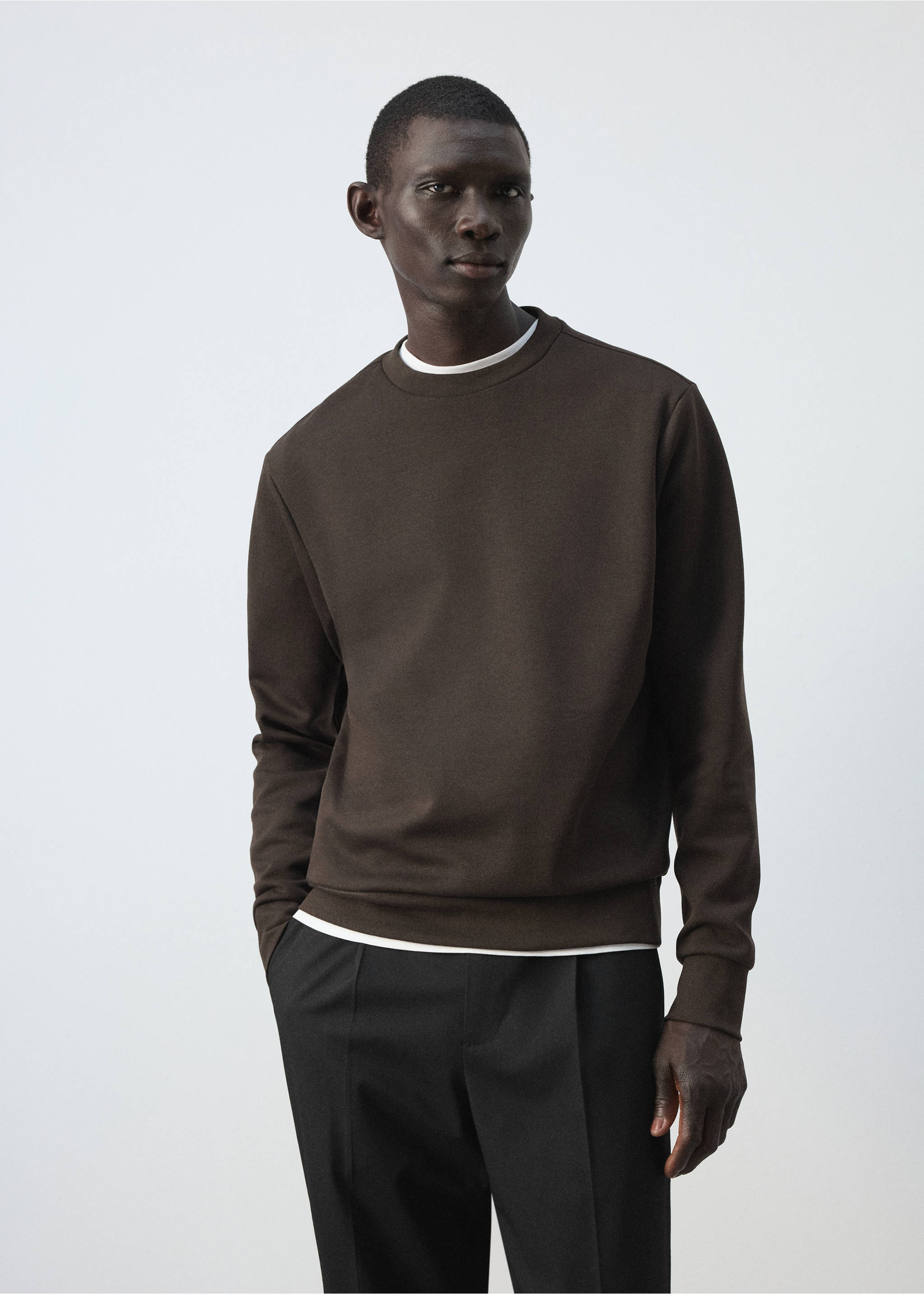 Sweatshirt aus 100 % Baumwolle, Regular Fit - Mittlere Ansicht, Braun. Ref: 37095983-00.