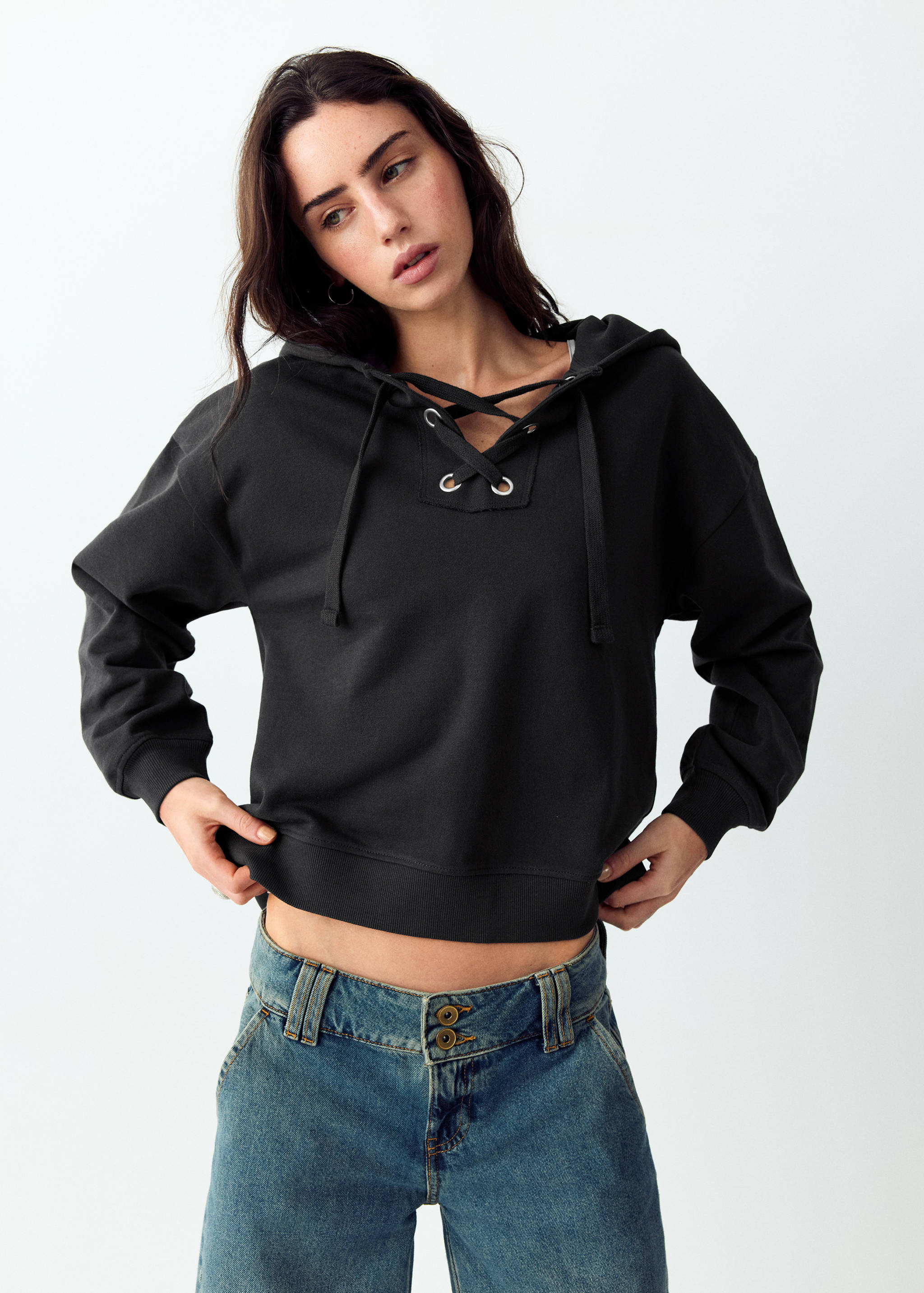 Hoodie with tie detail - Medium plane