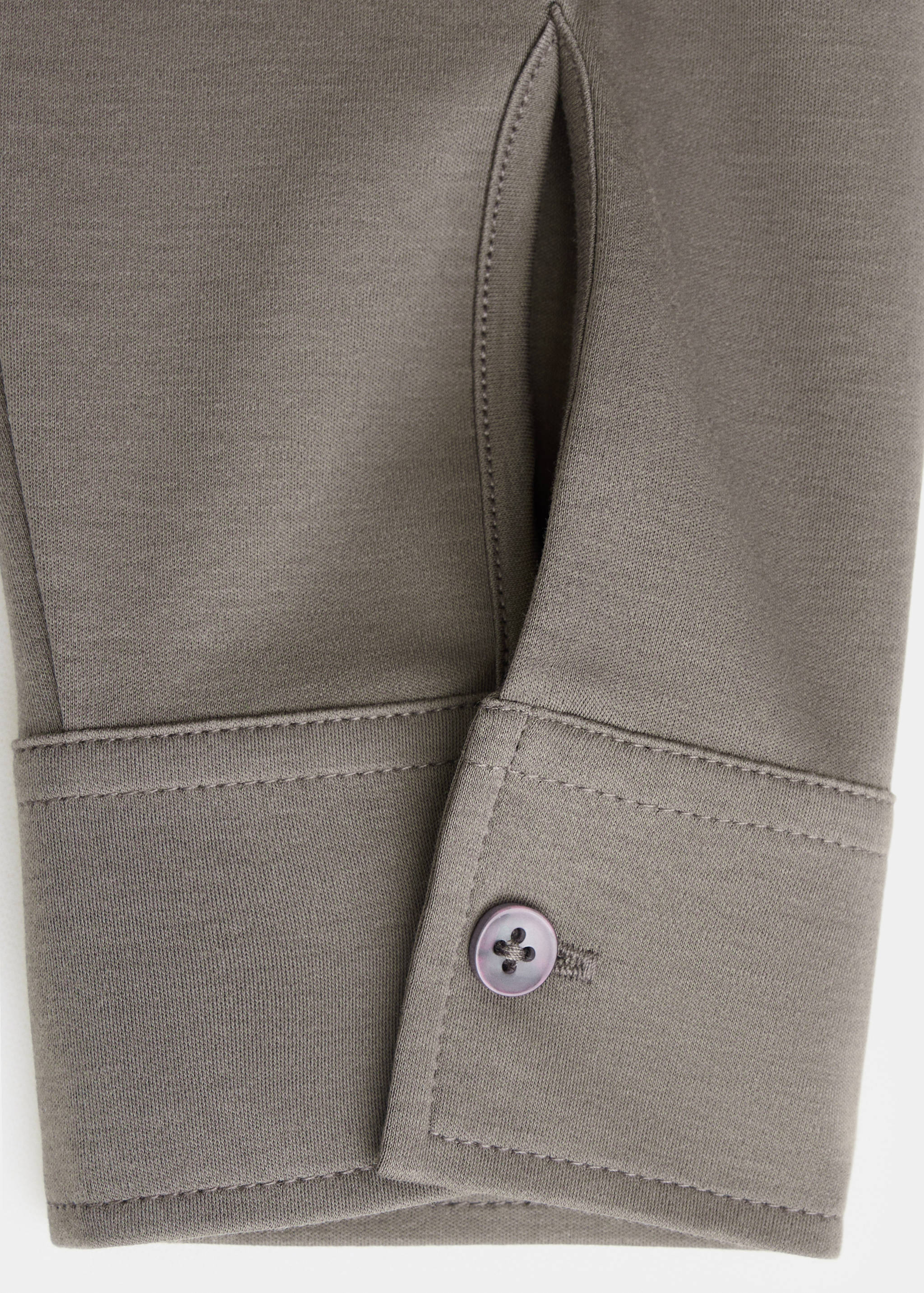 100% cotton polo shirt with contrasting detail - Details of the article 0