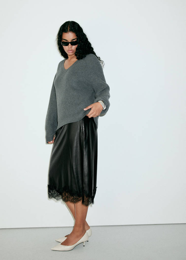 Faux leather skirt with lace trim — Black
