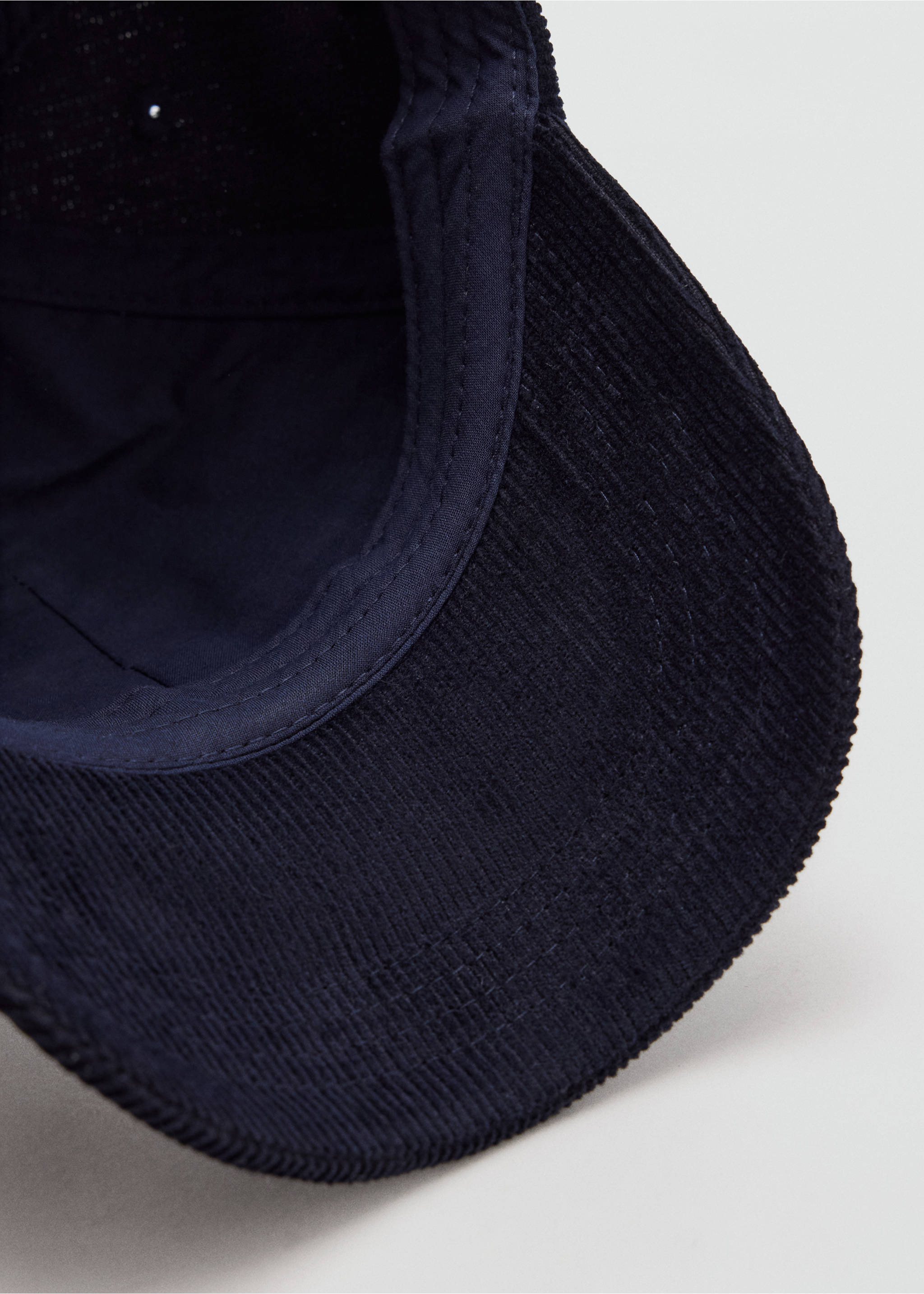 Cap restless - Details of the article 2, Navy. Ref: 37096000-00.