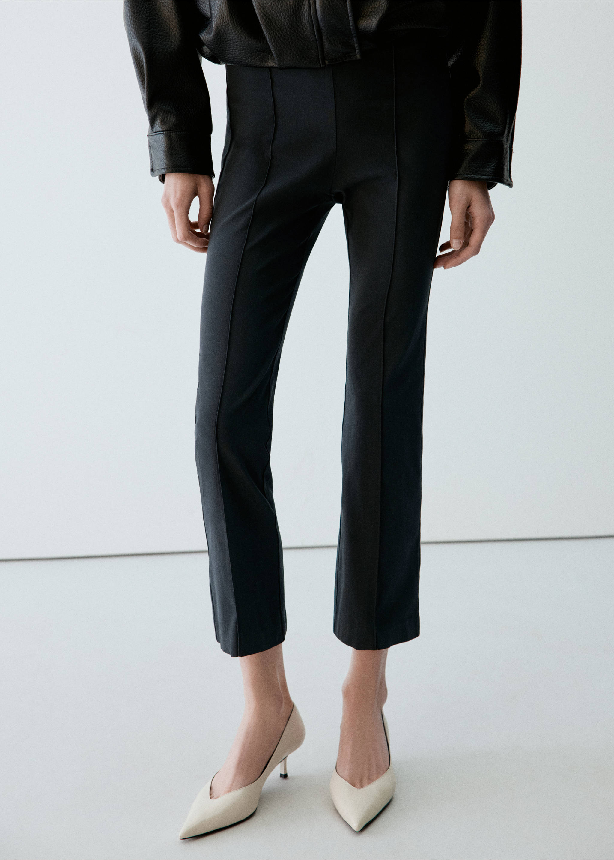 High-waist crop trousers - Medium plane, Charcoal. Ref: 37096012-00.