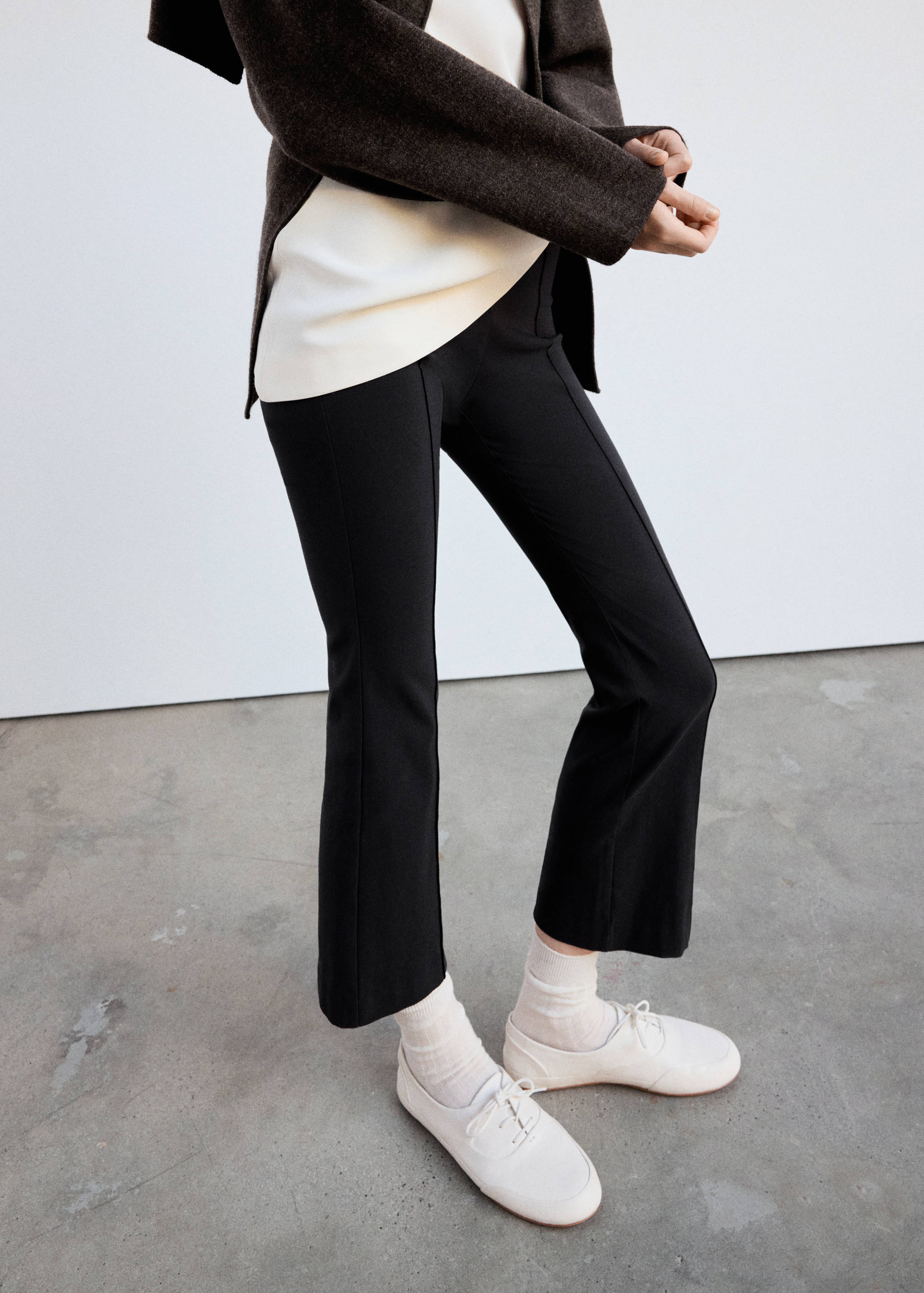 Pantalon cropped taille haute - Plan moyen
