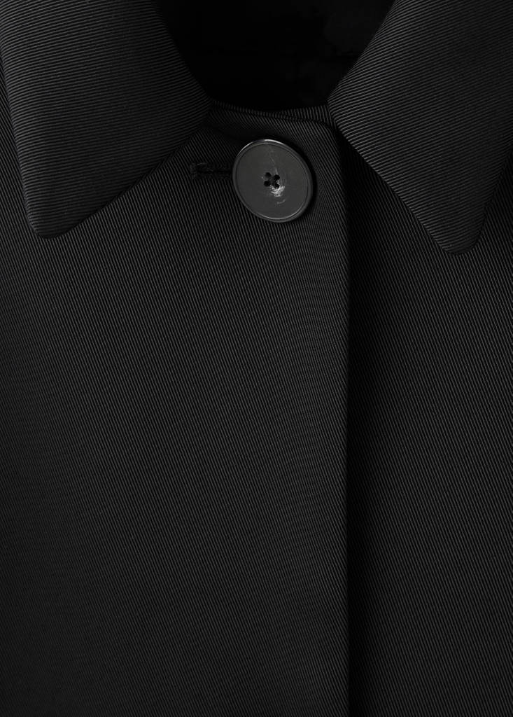 Shirt-collar jacket with belt — Black
