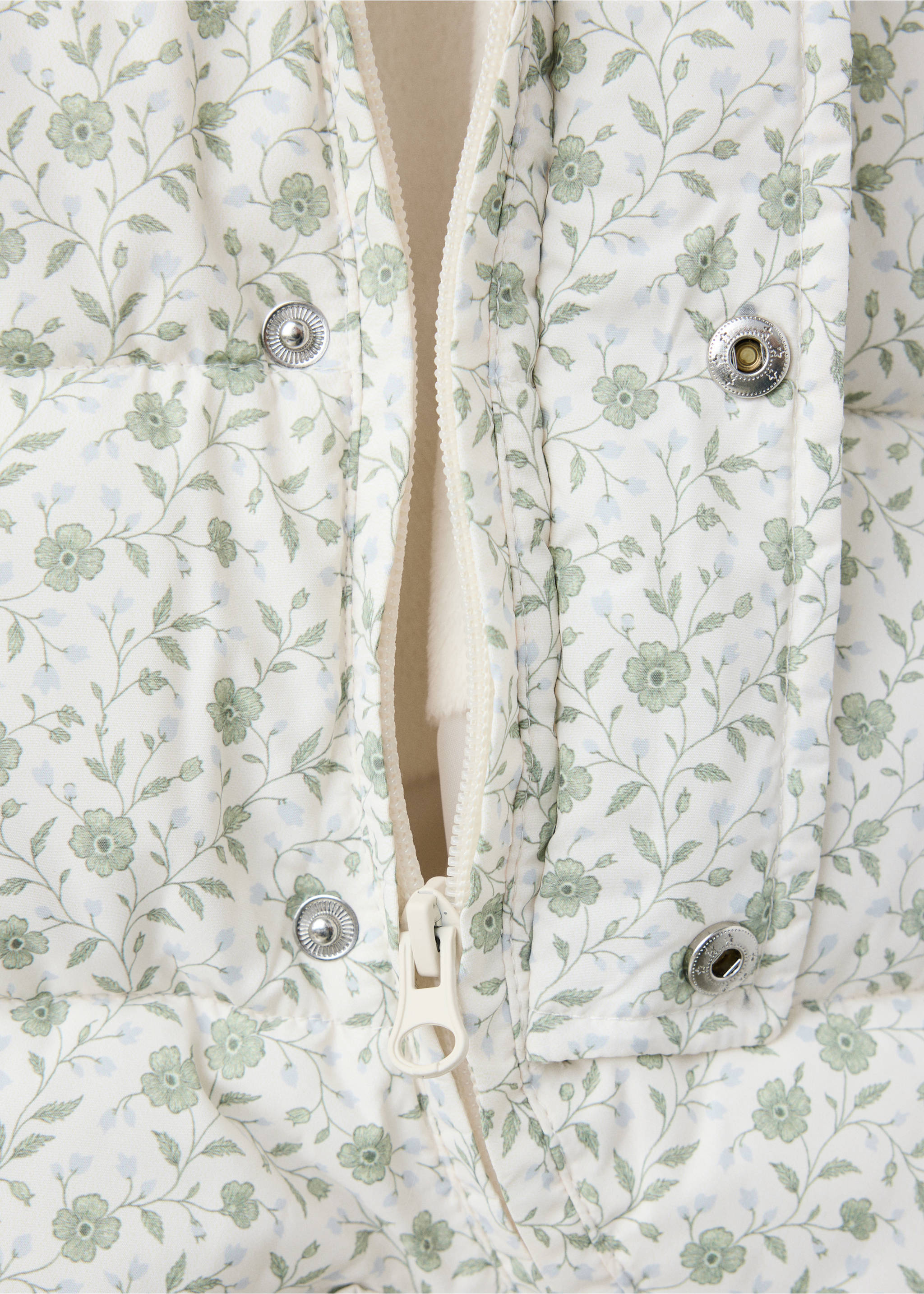 Quilted floral sweater - Details of the article 8, Off White. Ref: 37096319-00.