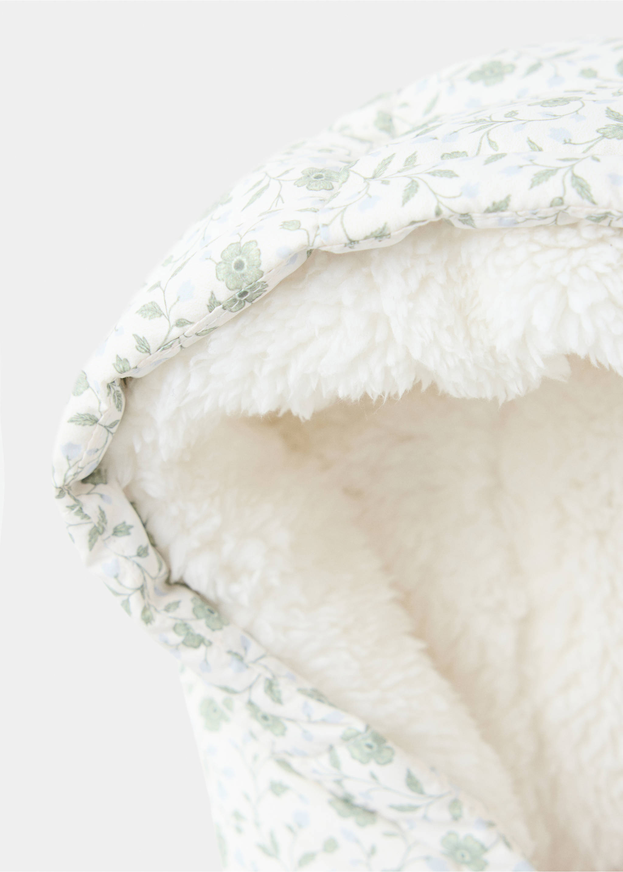 Quilted floral sweater - Details of the article 0, Off White. Ref: 37096319-00.